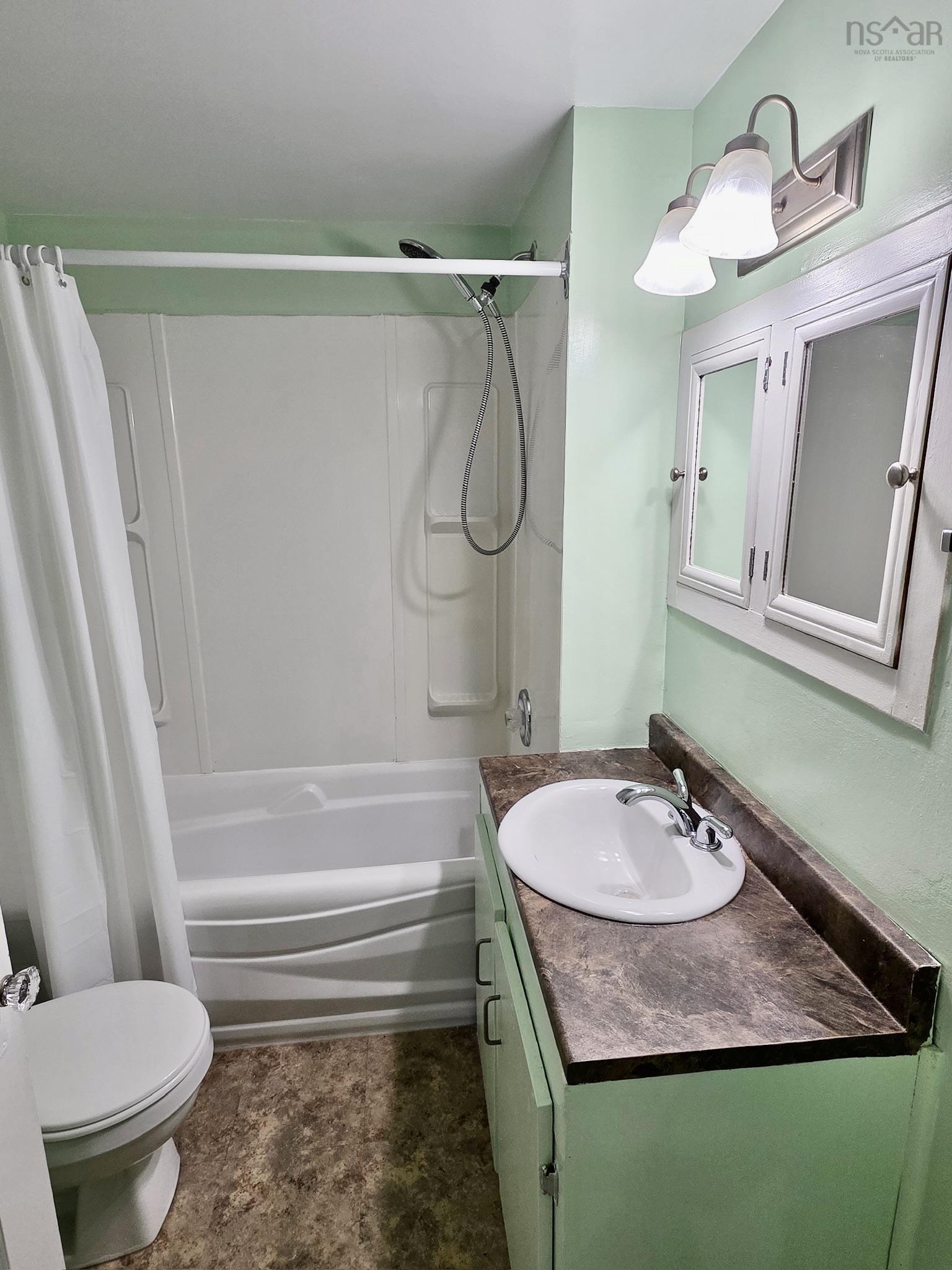 1544 St Margarets Bay Road photo #15