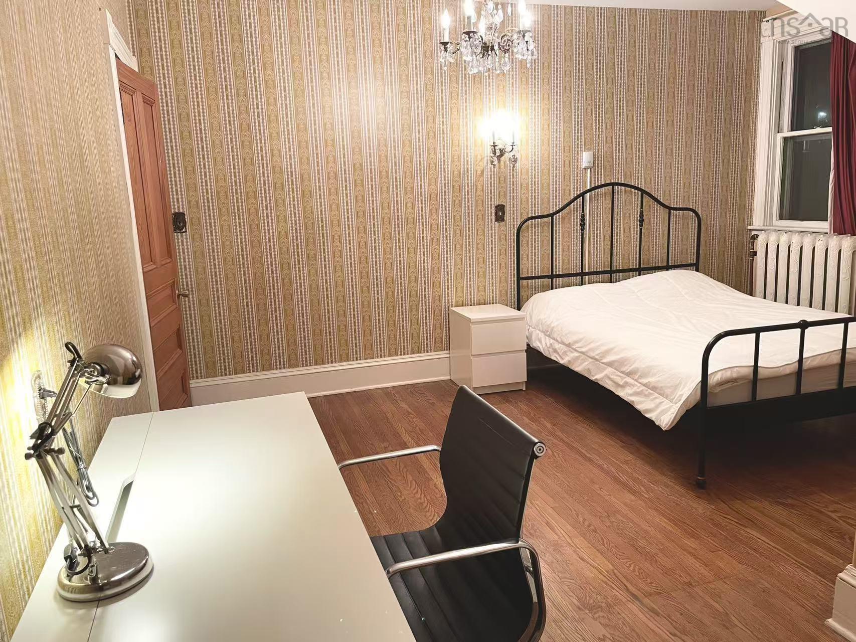 1430/1432 Edward Street photo #20