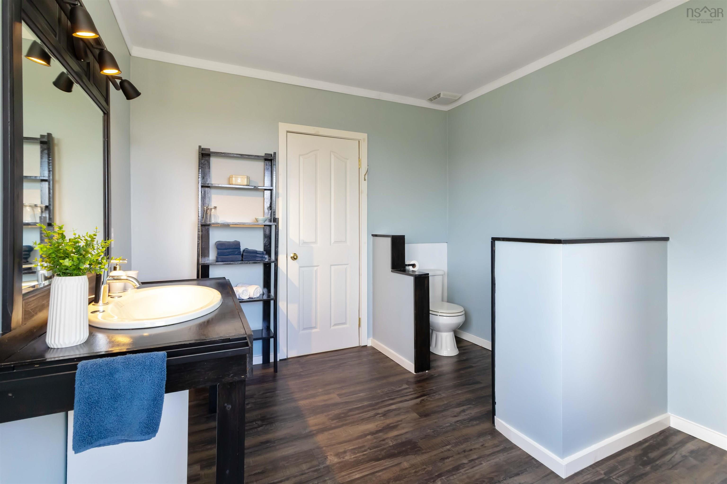 48 Schooner Landing photo #17