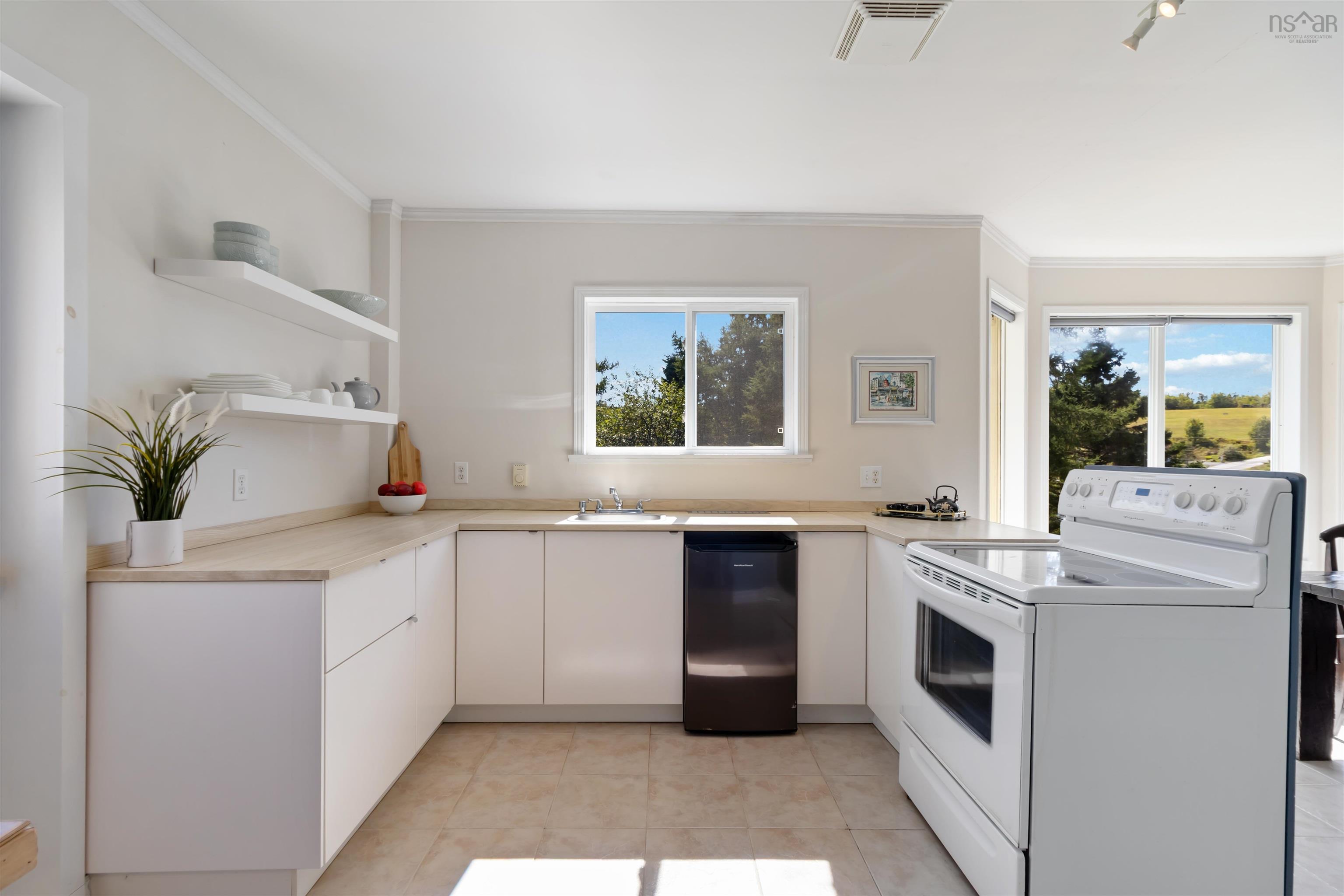 48 Schooner Landing photo #34