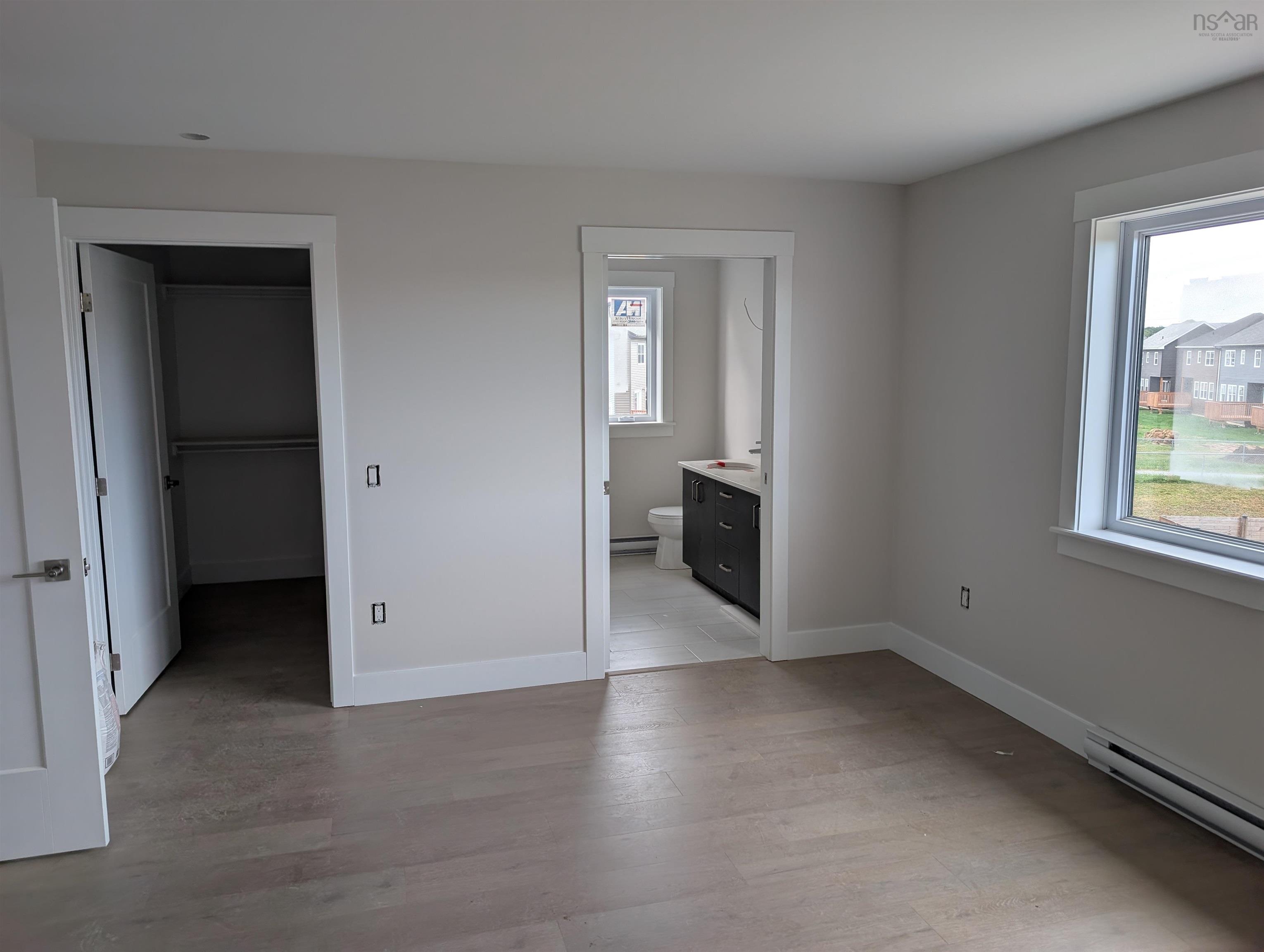 211 Alabaster Way photo #5