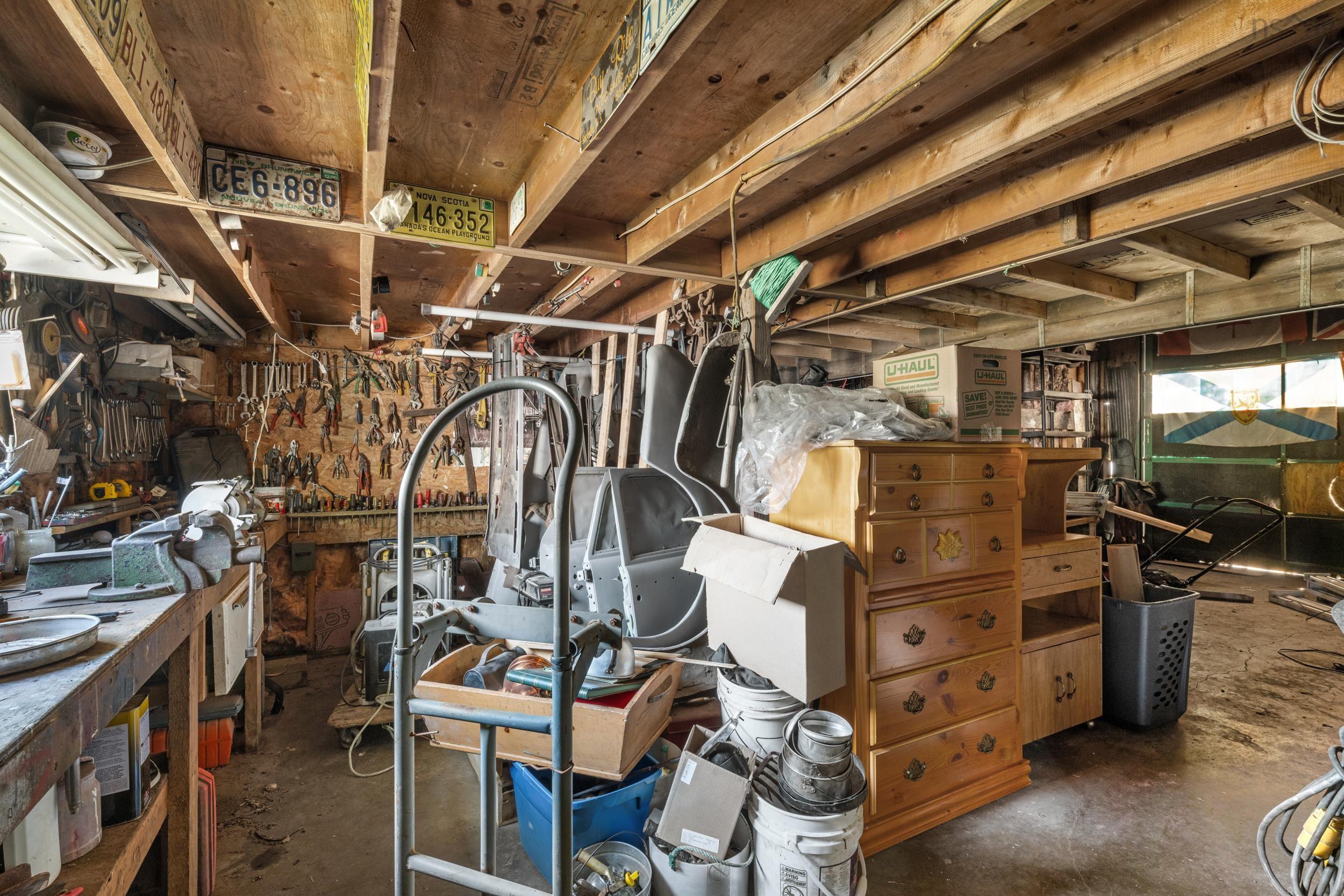 1699 Hammonds Plains Road photo #37