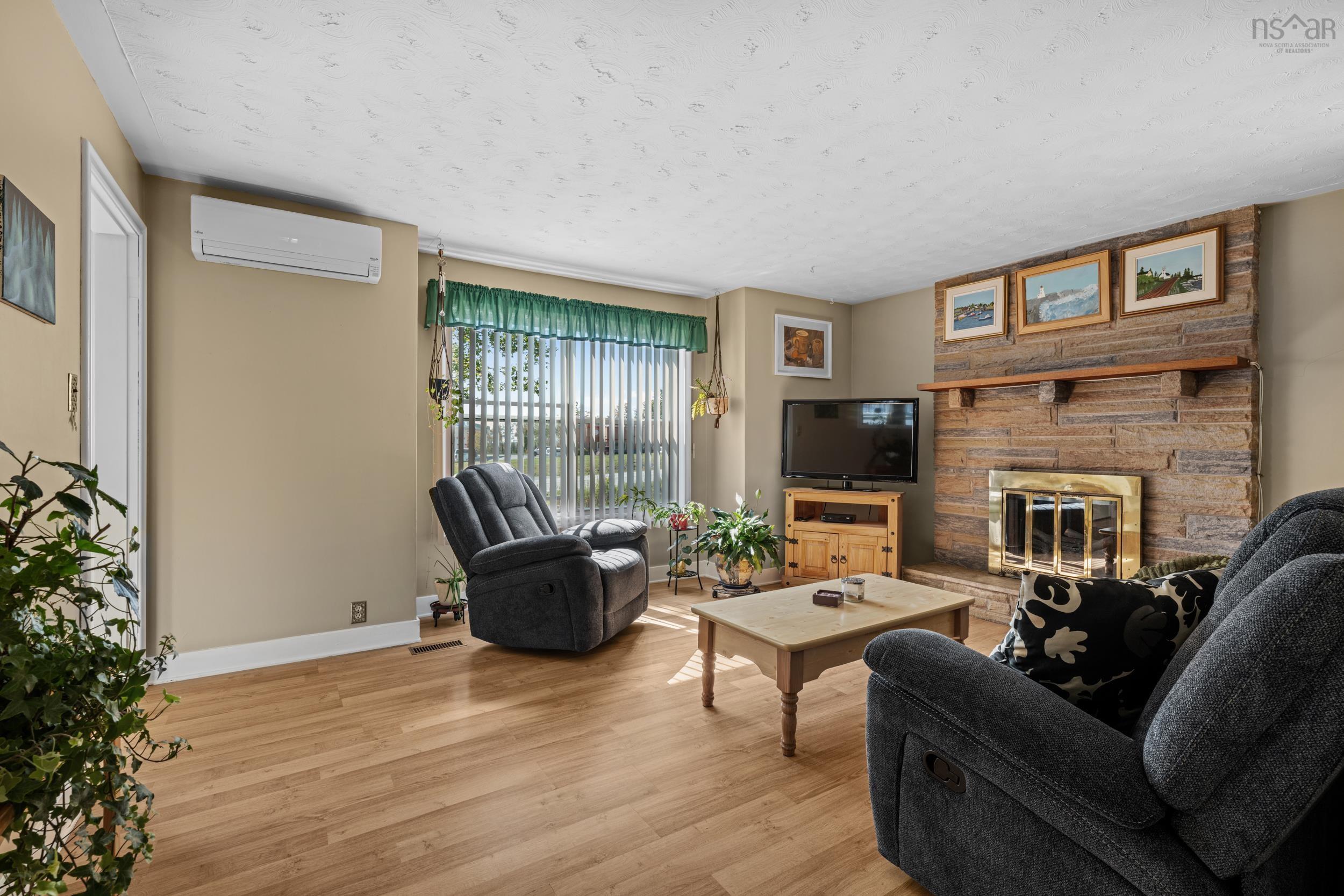 1699 Hammonds Plains Road photo #9