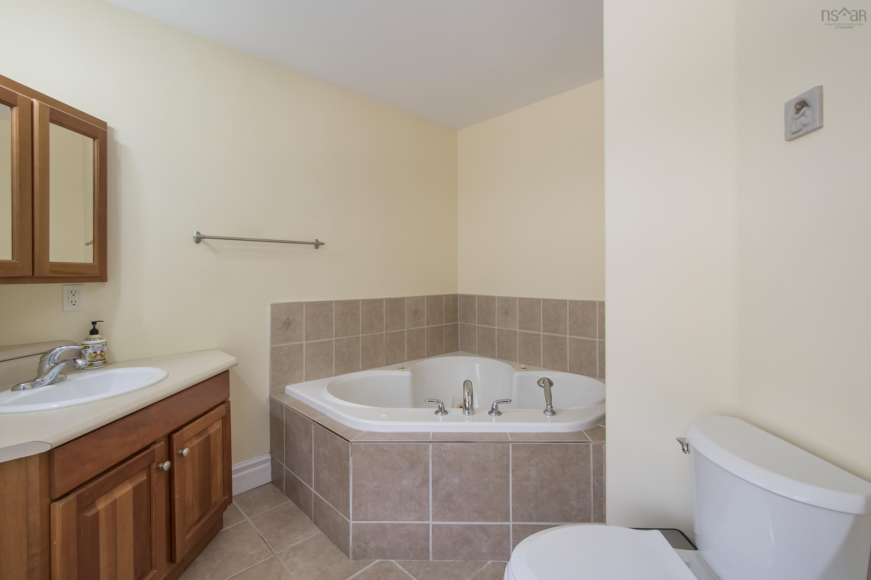 11 Old Cabin Lake Road photo #22