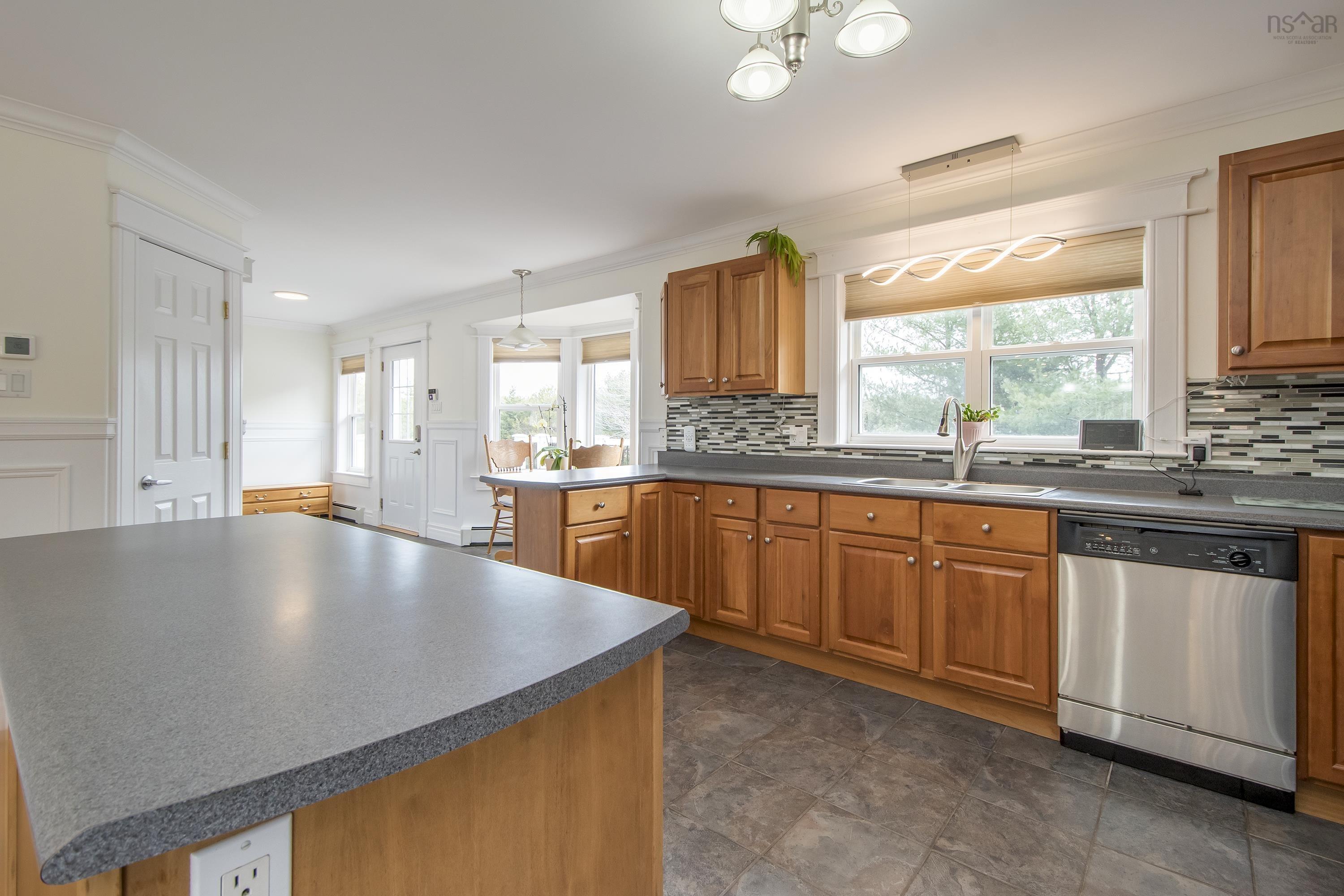 11 Old Cabin Lake Road photo #9