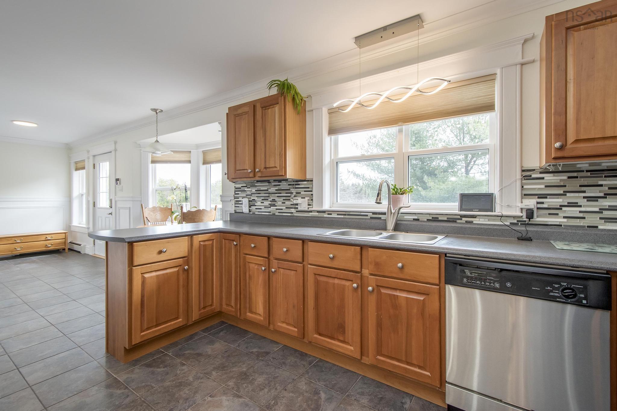 11 Old Cabin Lake Road photo #10