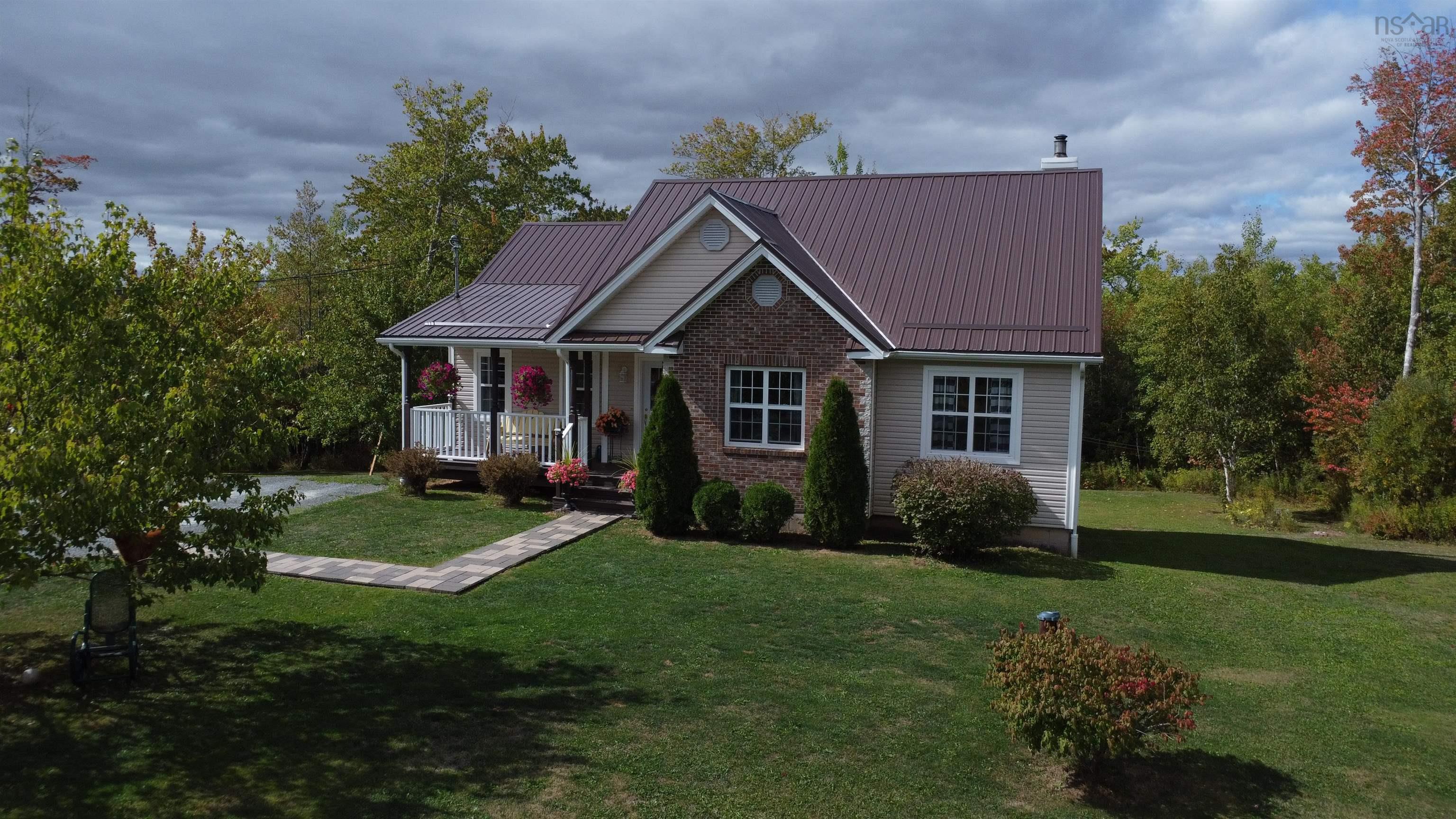 329 Grono Road photo #2