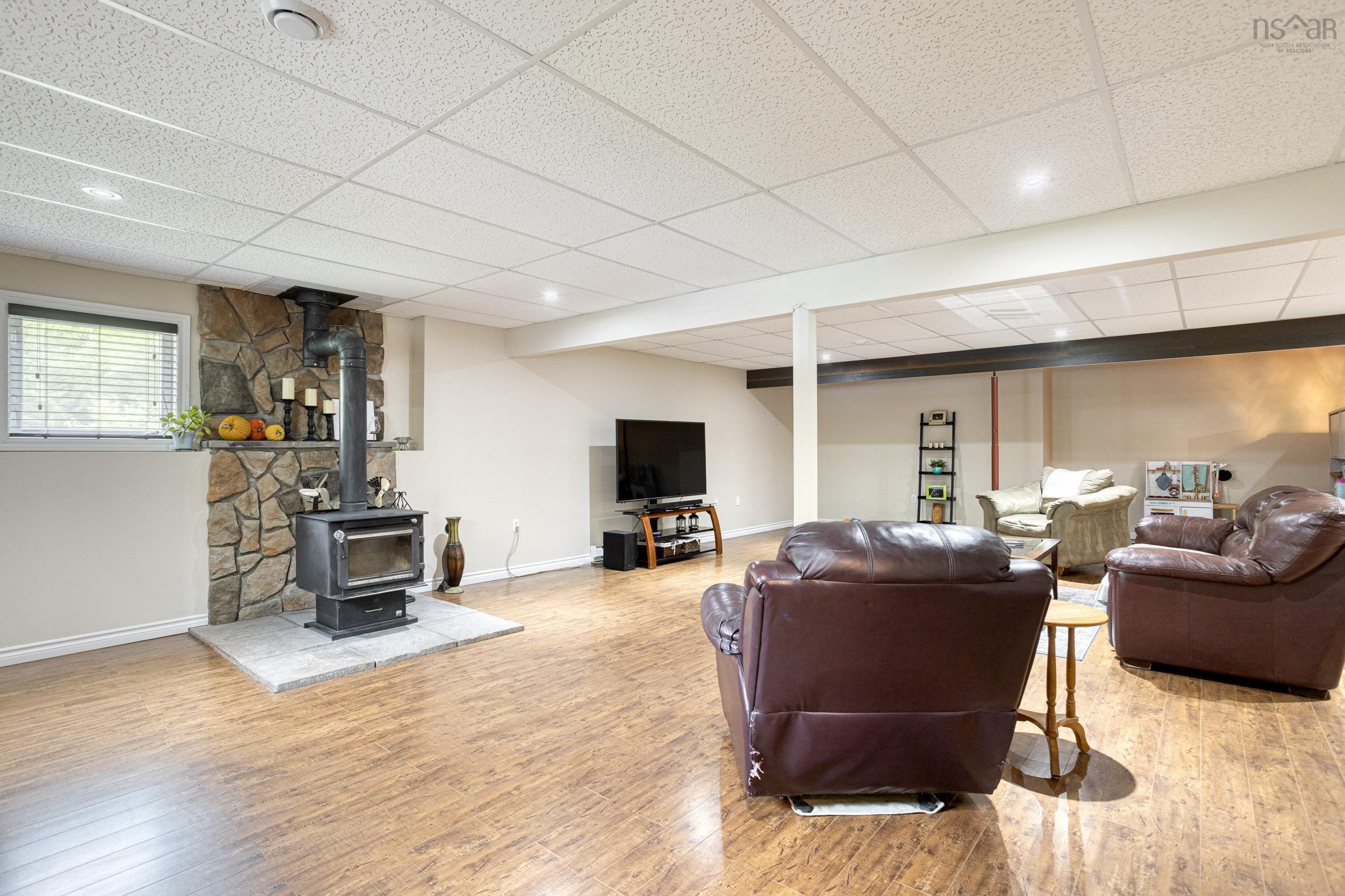 329 Grono Road photo #13