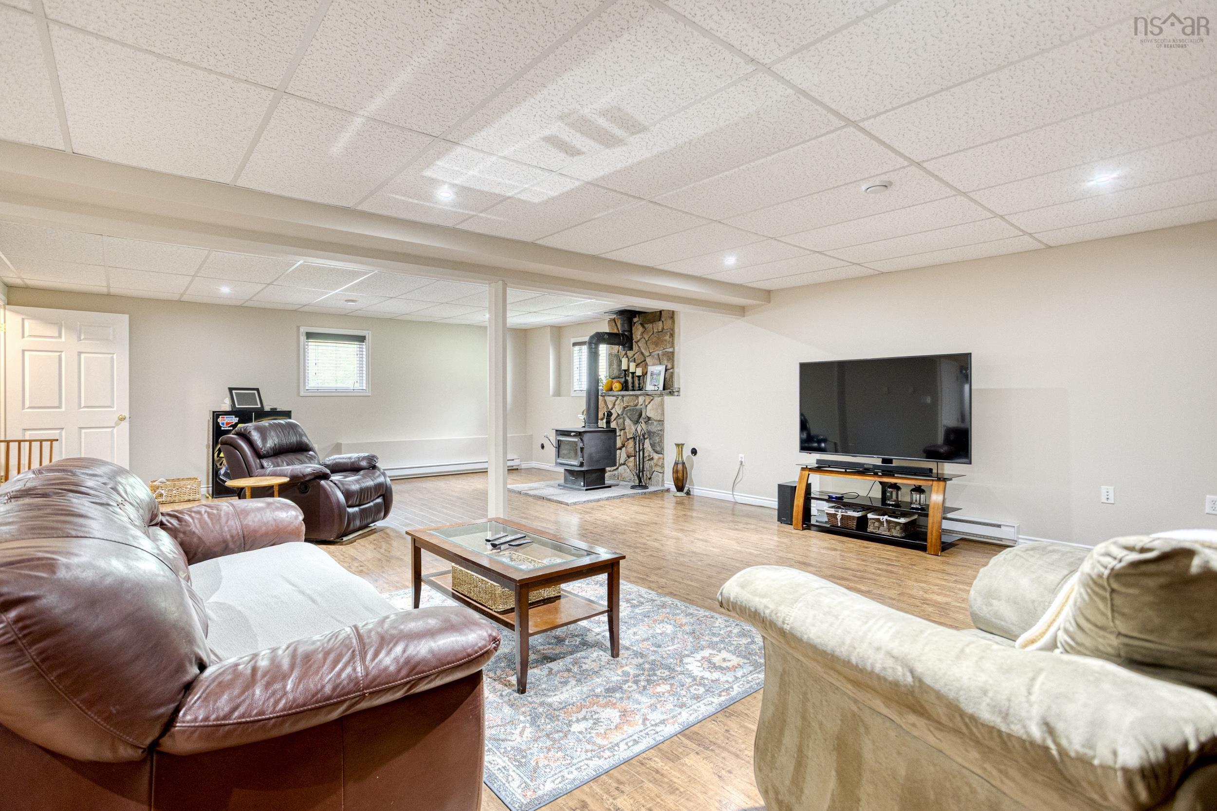 329 Grono Road photo #17