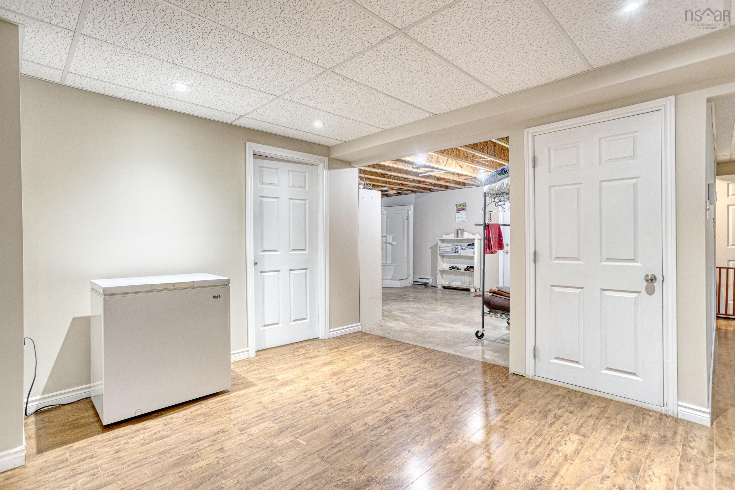 329 Grono Road photo #18