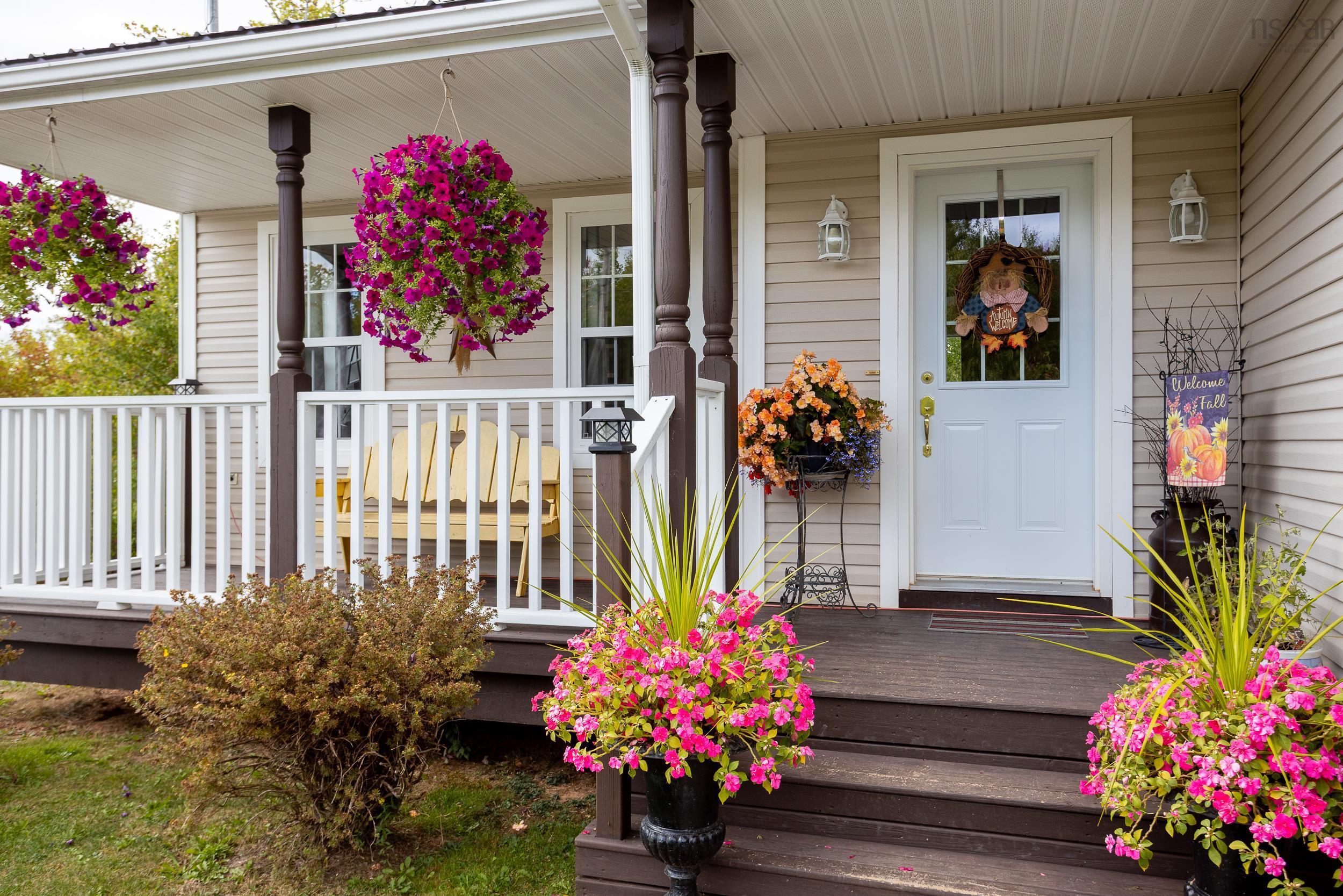 329 Grono Road photo #28