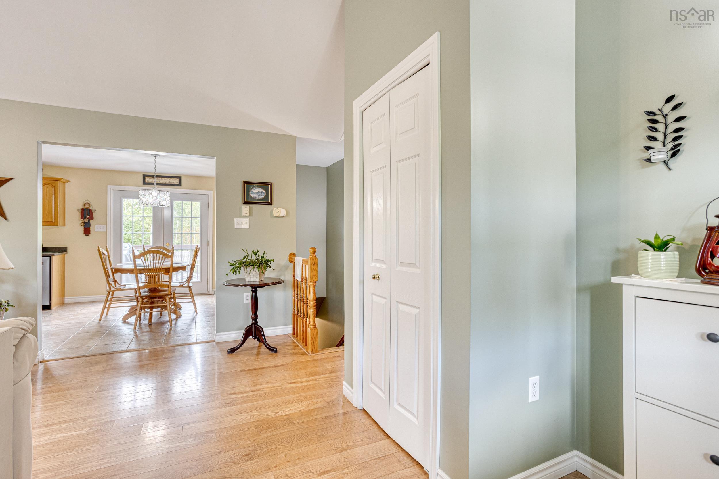 329 Grono Road photo #32