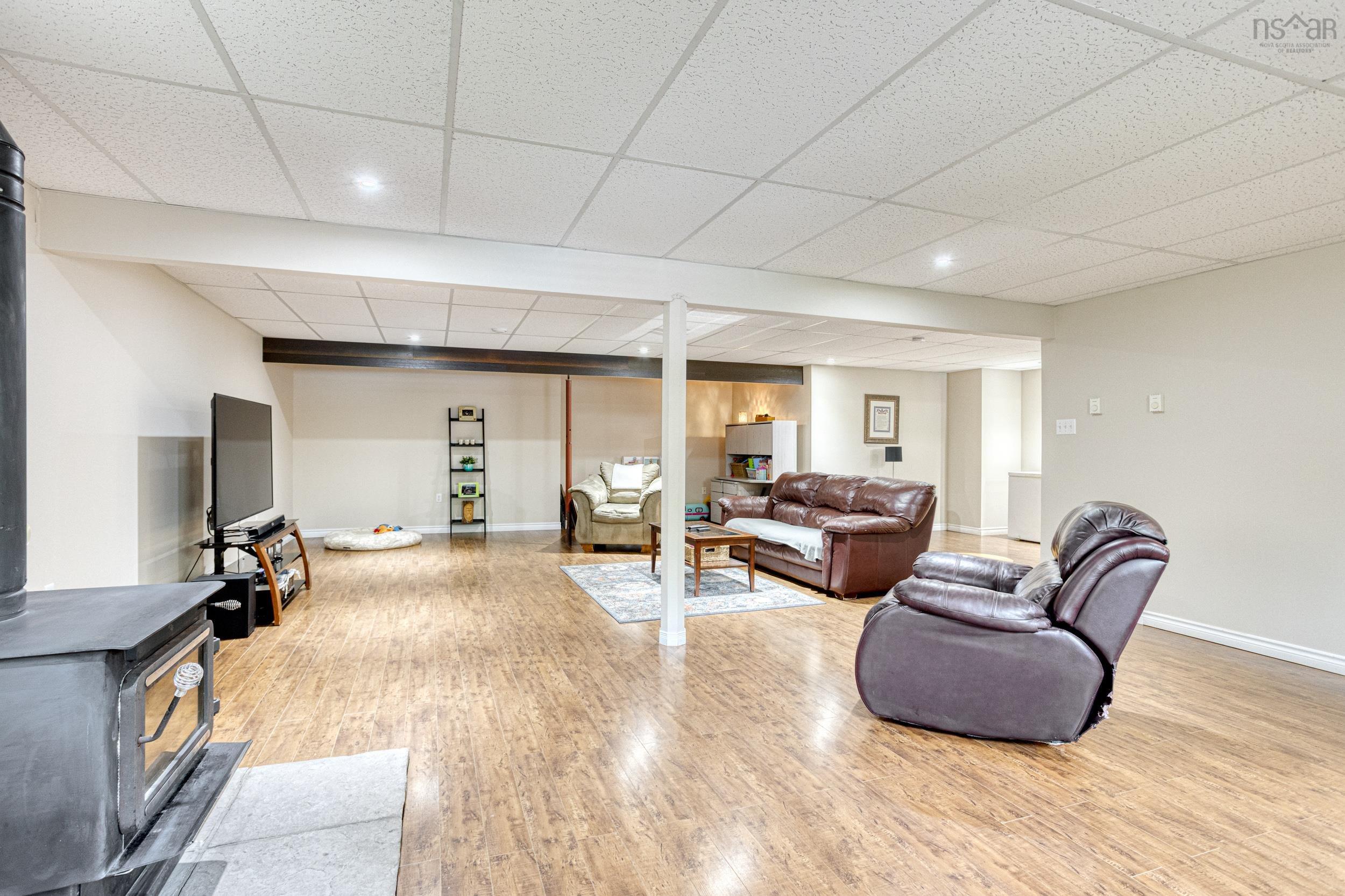 329 Grono Road photo #50