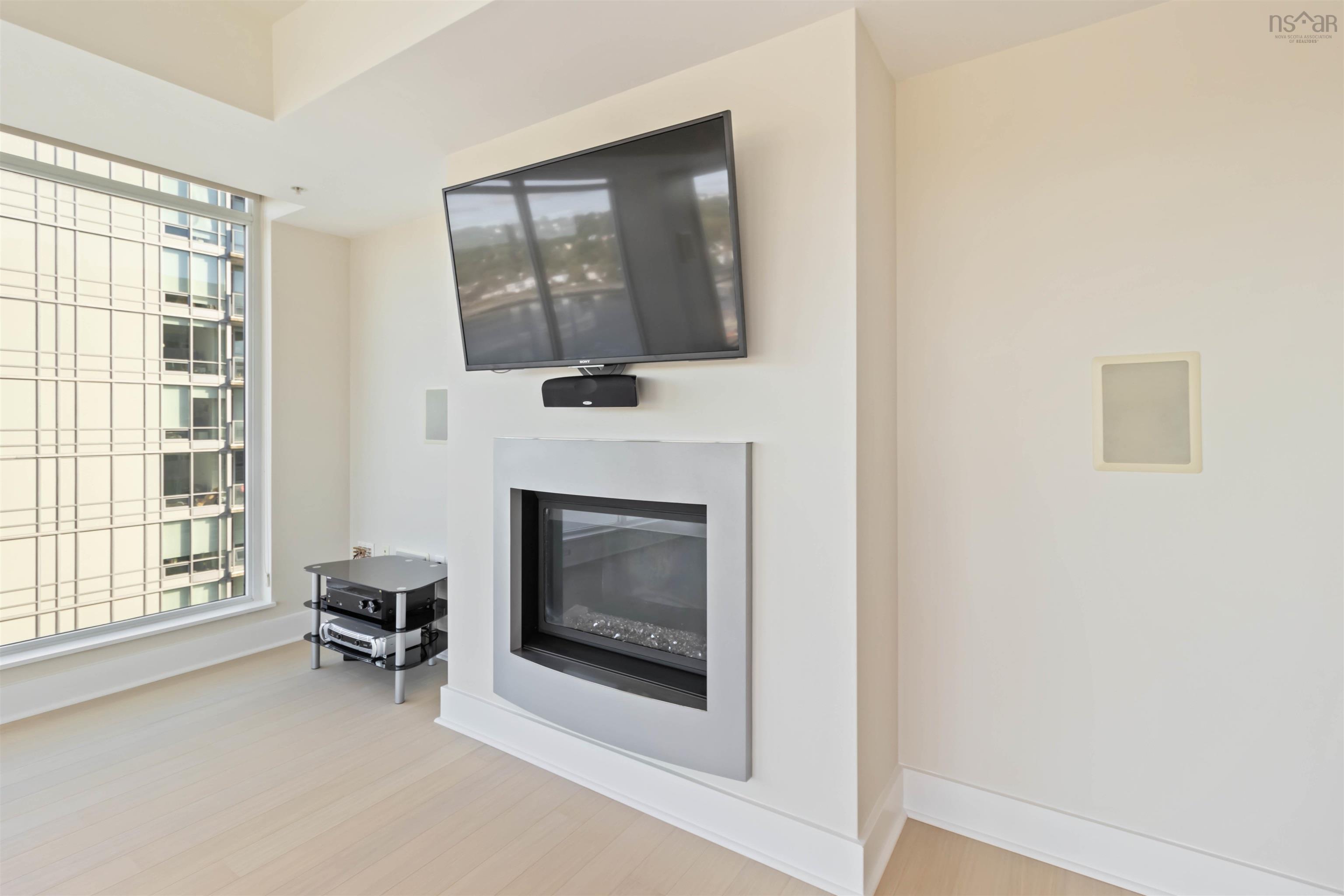 902 31 Kings Wharf Place photo #14