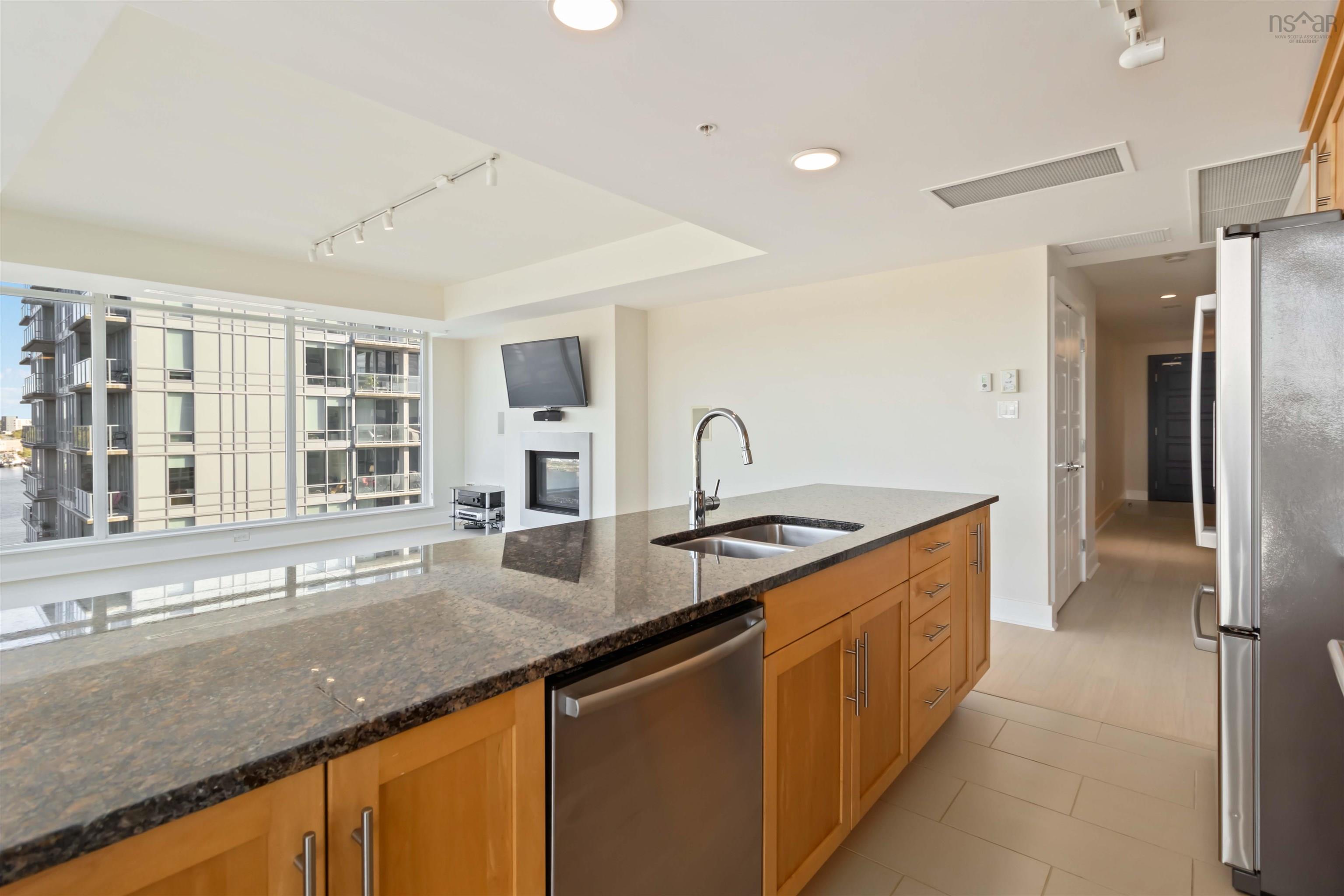 902 31 Kings Wharf Place photo #22