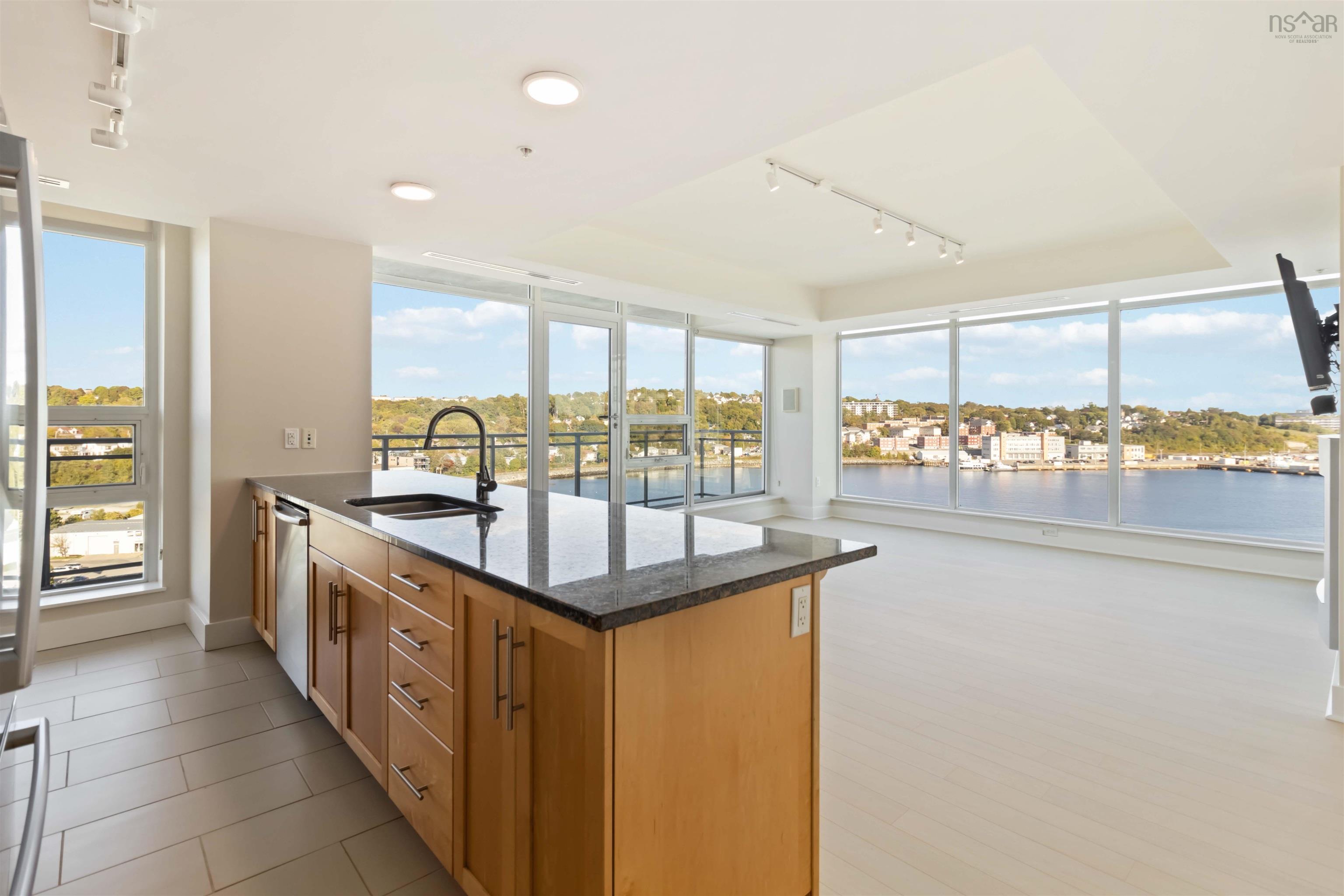 902 31 Kings Wharf Place photo #25