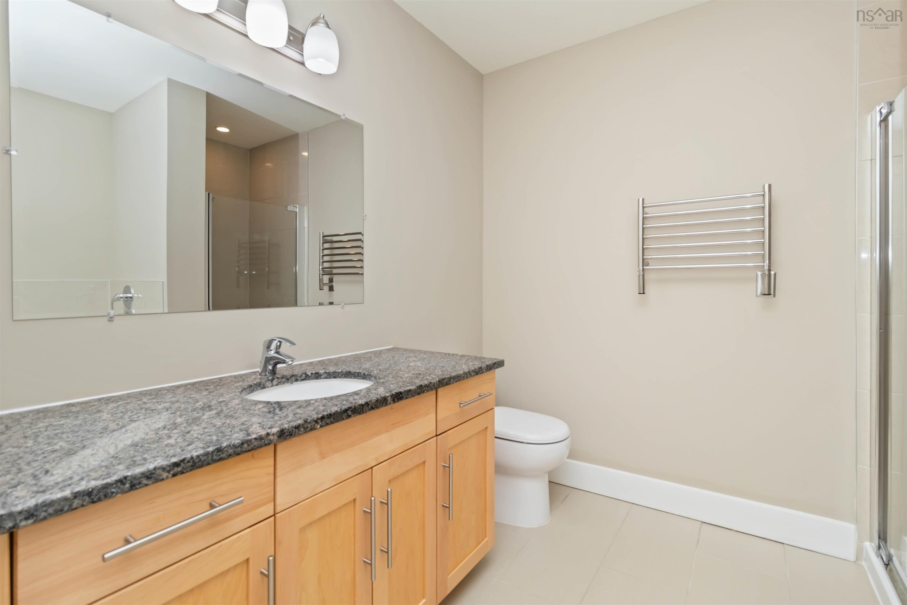 902 31 Kings Wharf Place photo #32