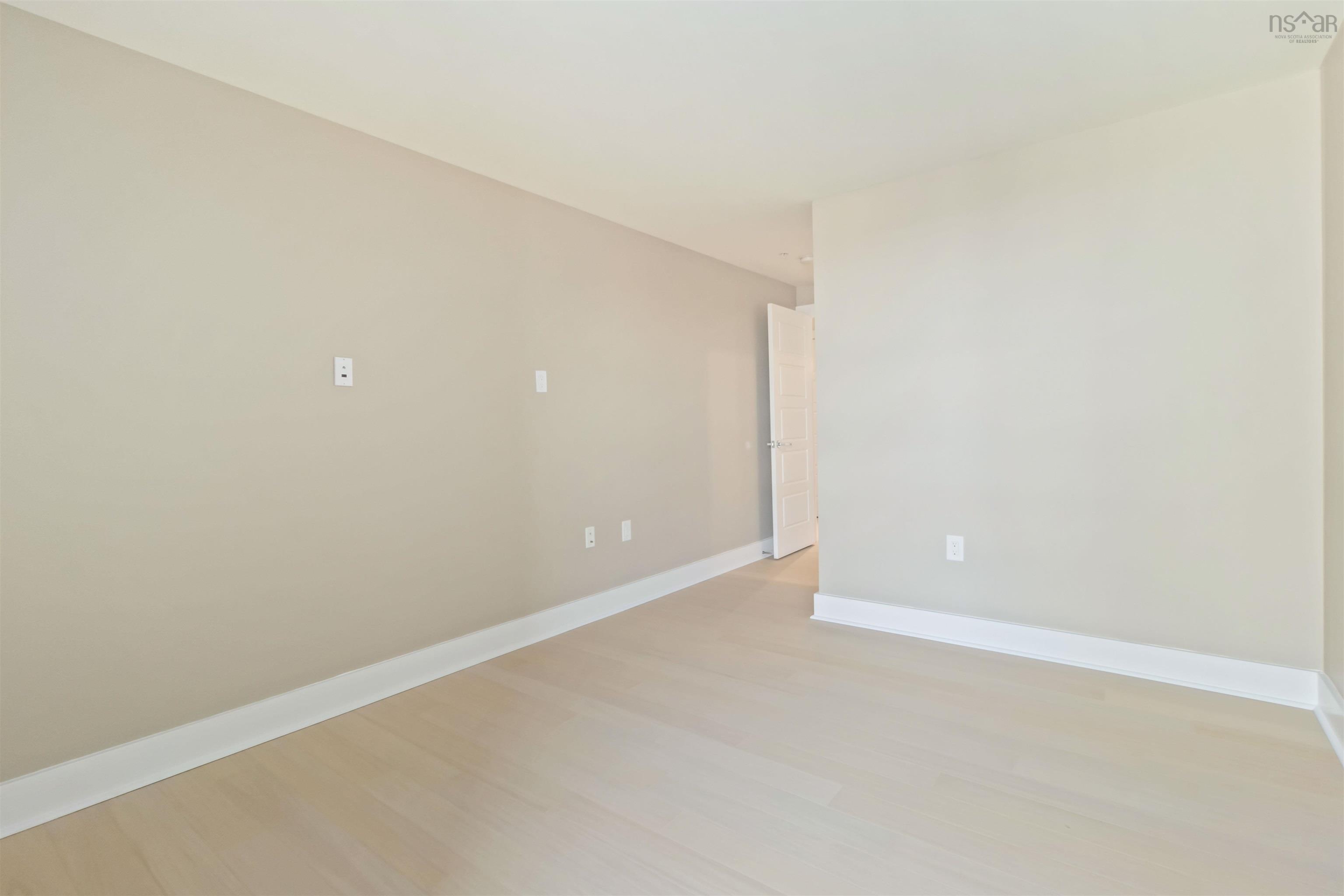 902 31 Kings Wharf Place photo #35