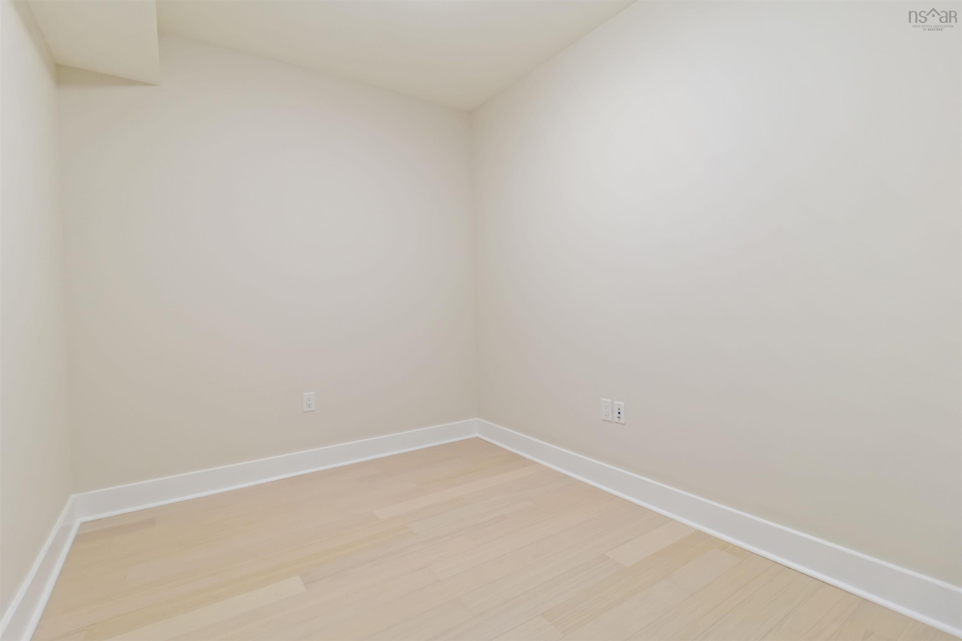 902 31 Kings Wharf Place photo #39