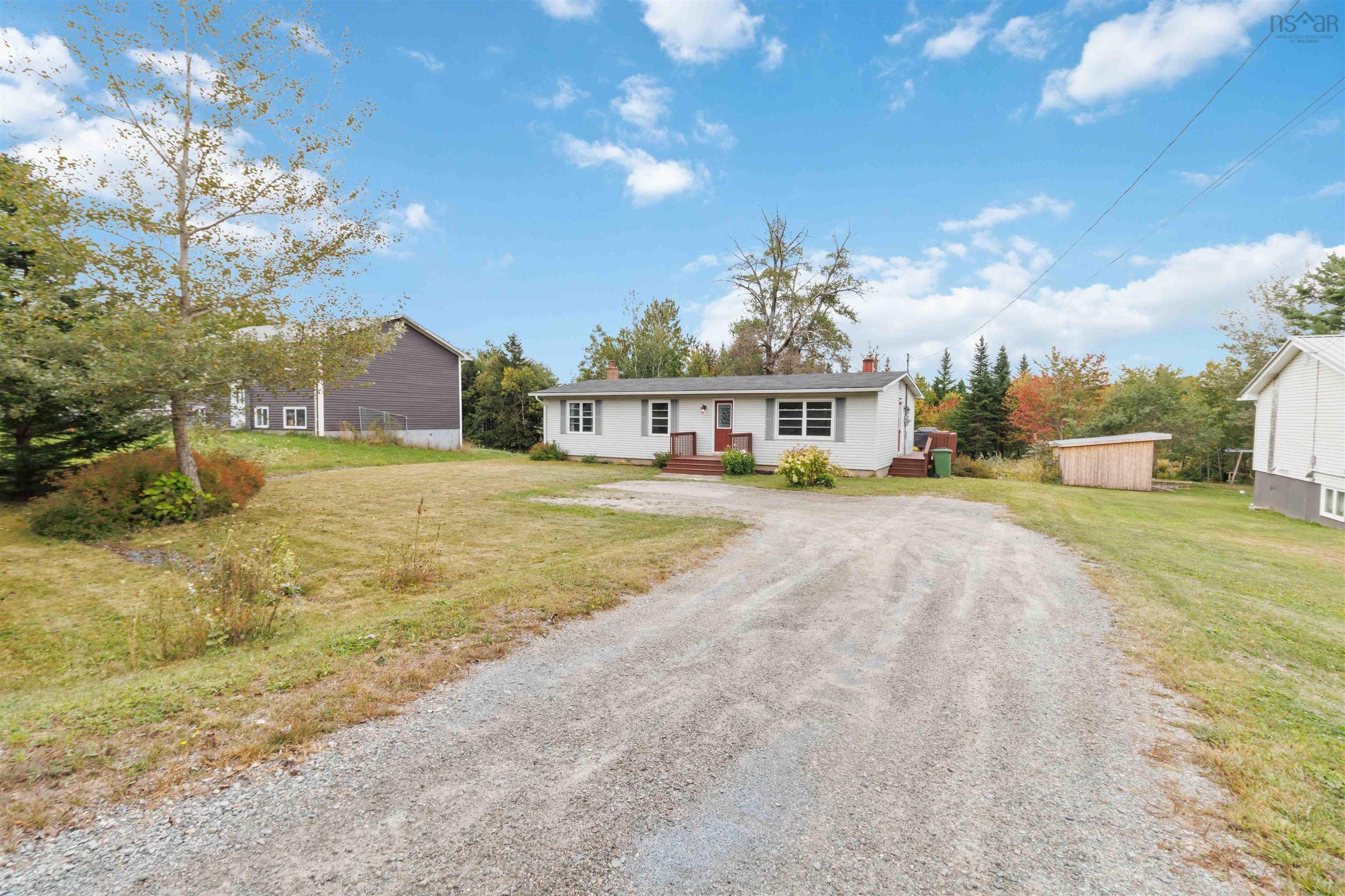 7632 Highway 7 photo #2