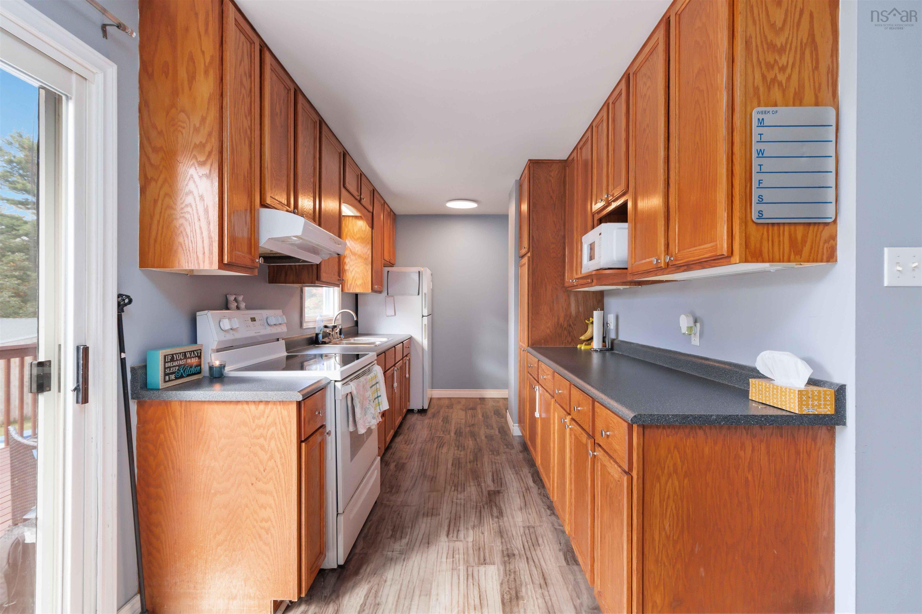 7632 Highway 7 photo #15