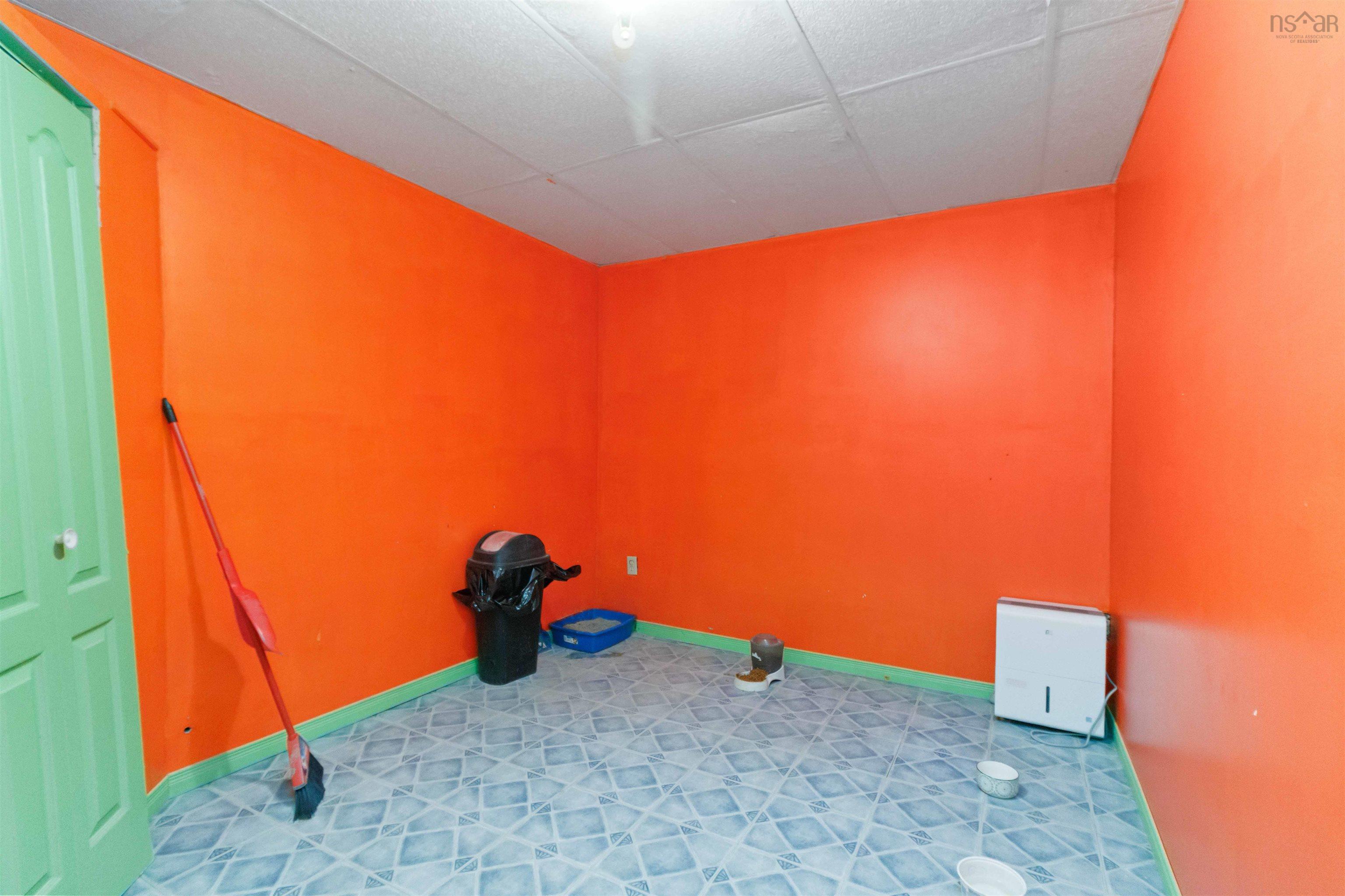 7632 Highway 7 photo #31