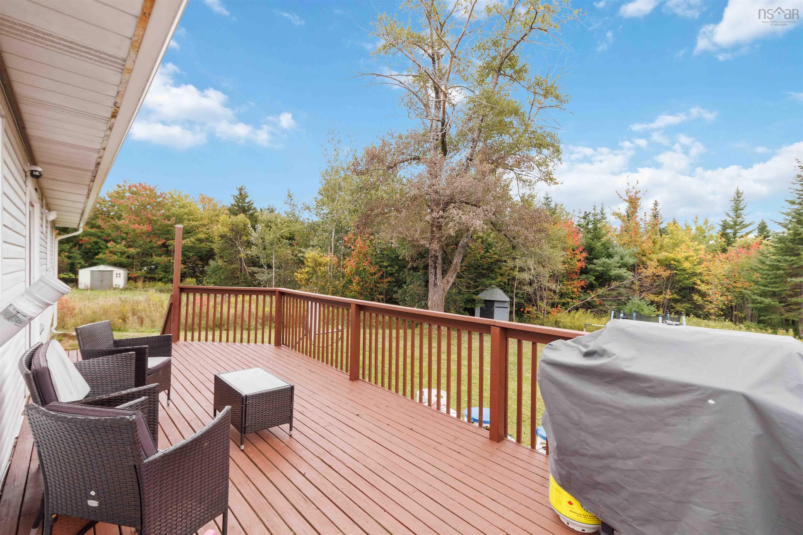 7632 Highway 7 photo #35