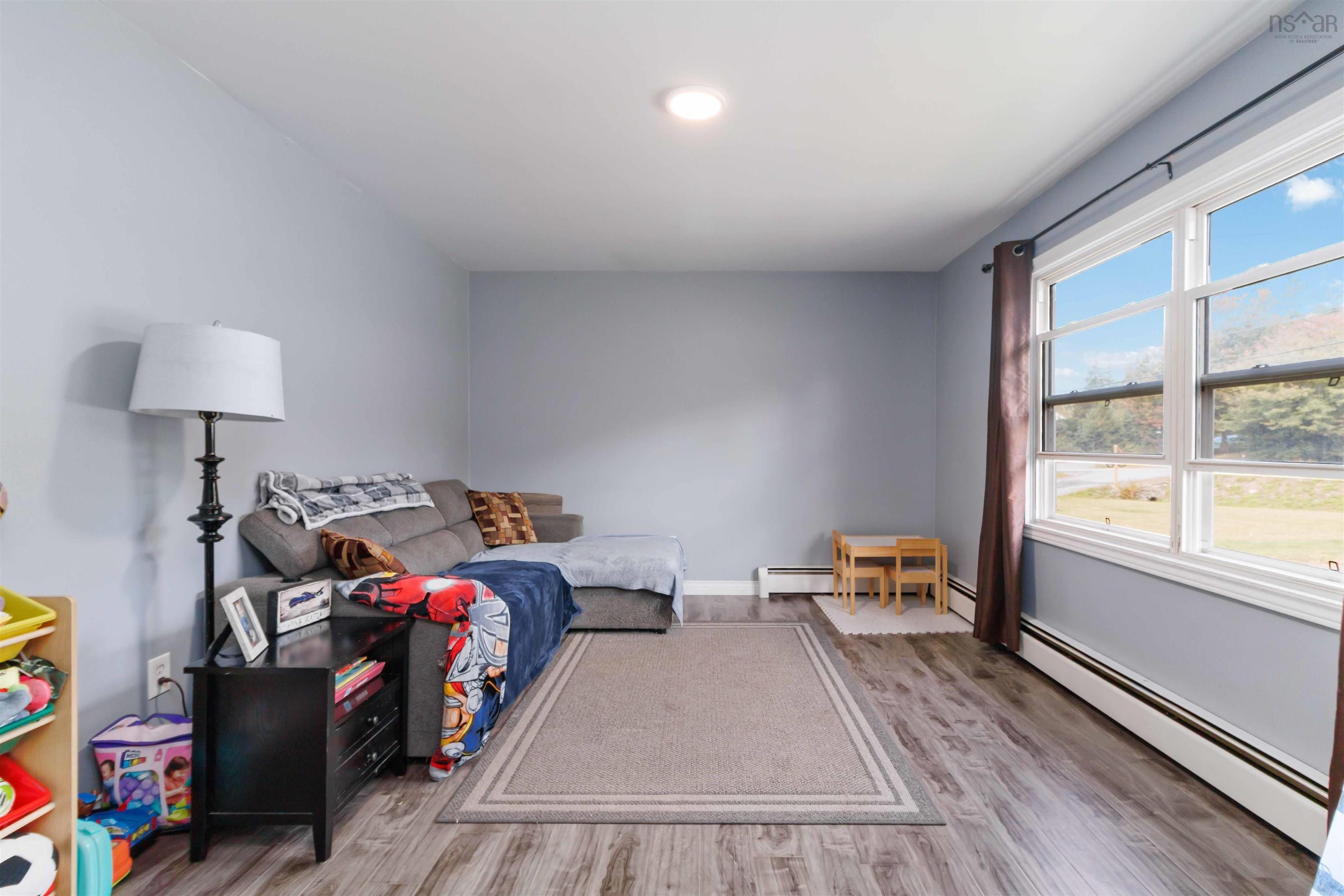 7632 Highway 7 photo #5