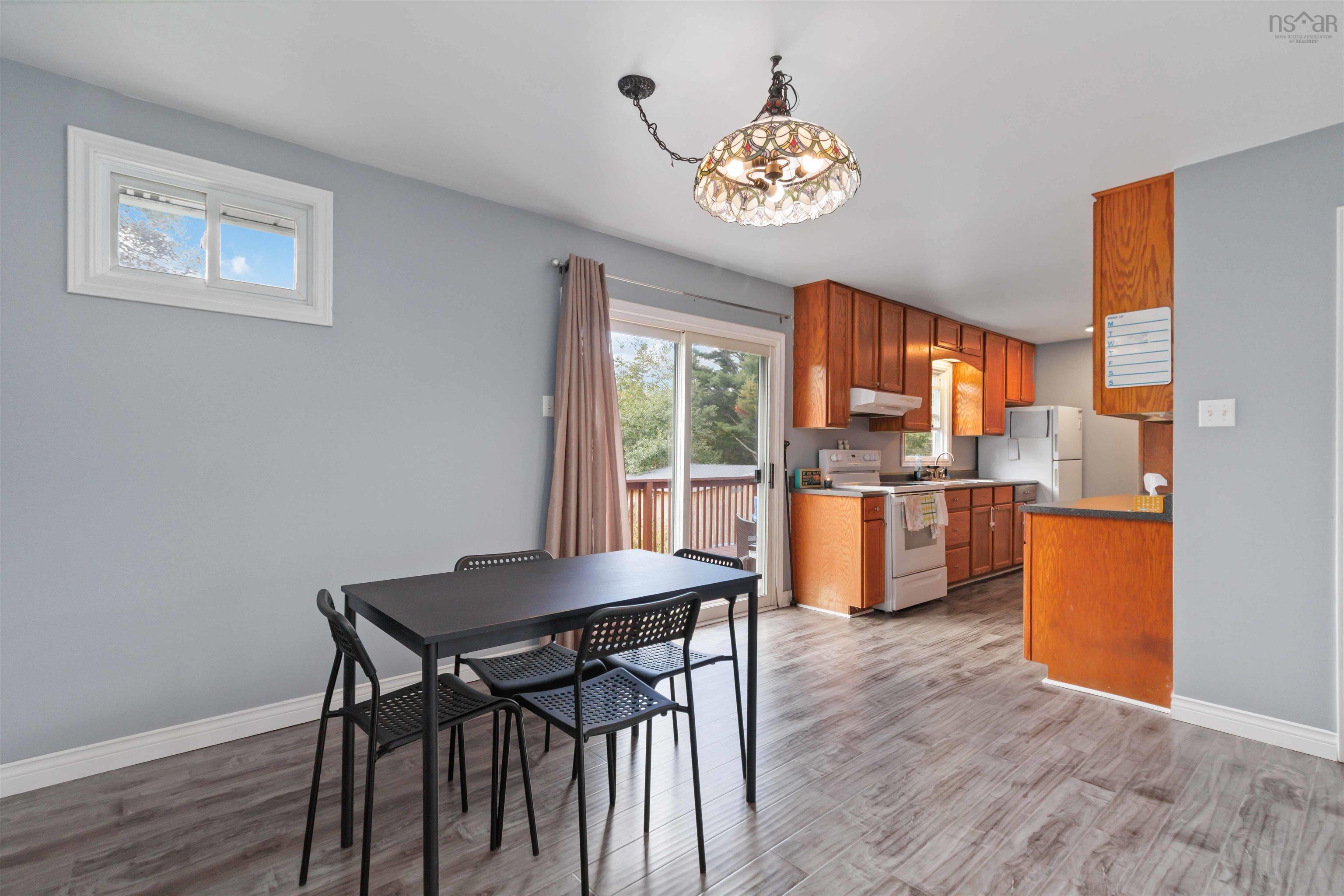 7632 Highway 7 photo #9