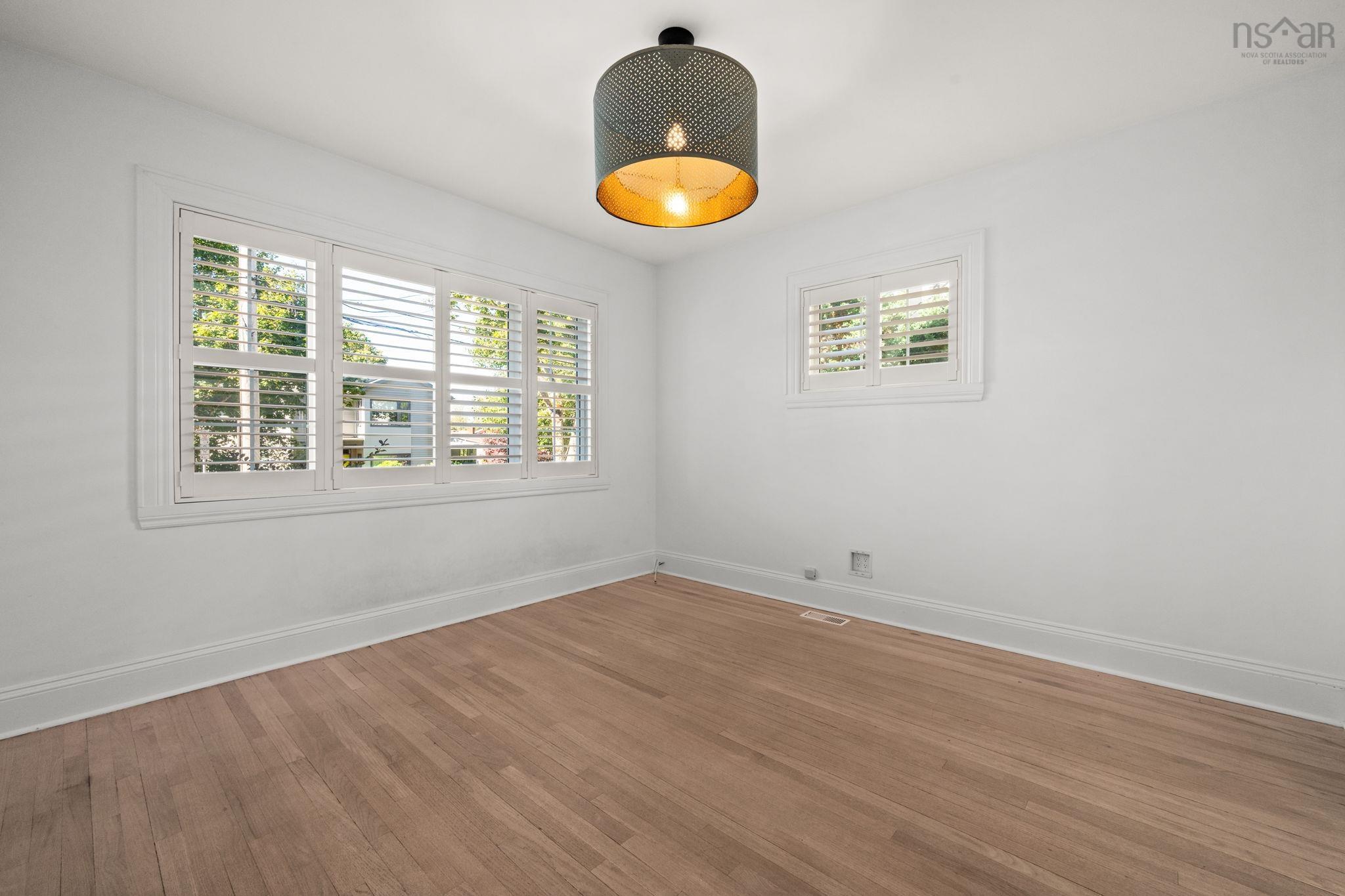 1139 Dalhousie Street photo #20