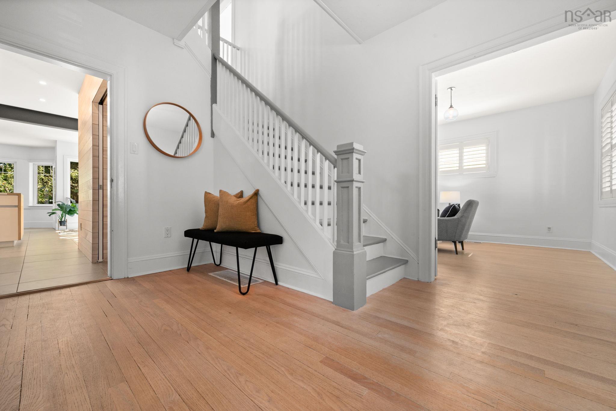 1139 Dalhousie Street photo #4