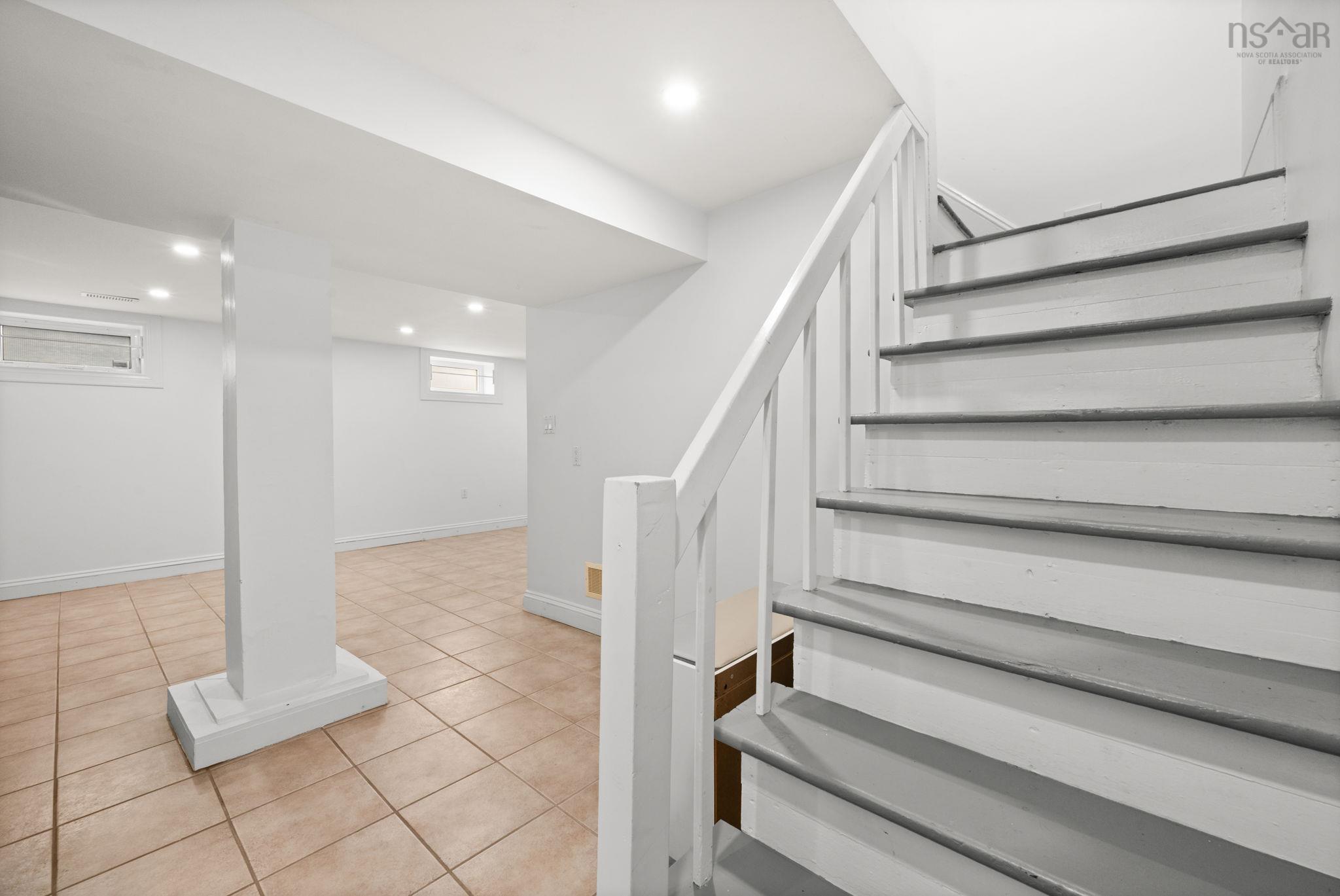 1139 Dalhousie Street photo #32