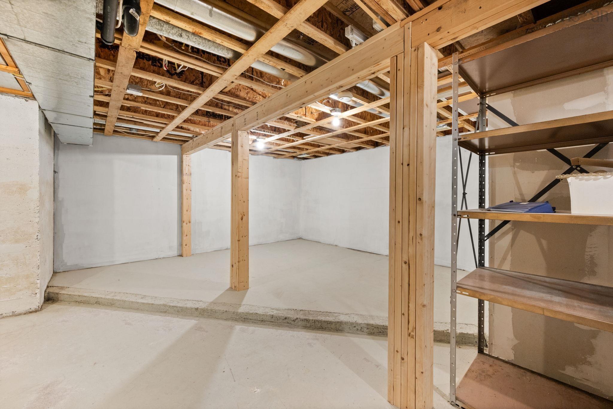 1139 Dalhousie Street photo #35