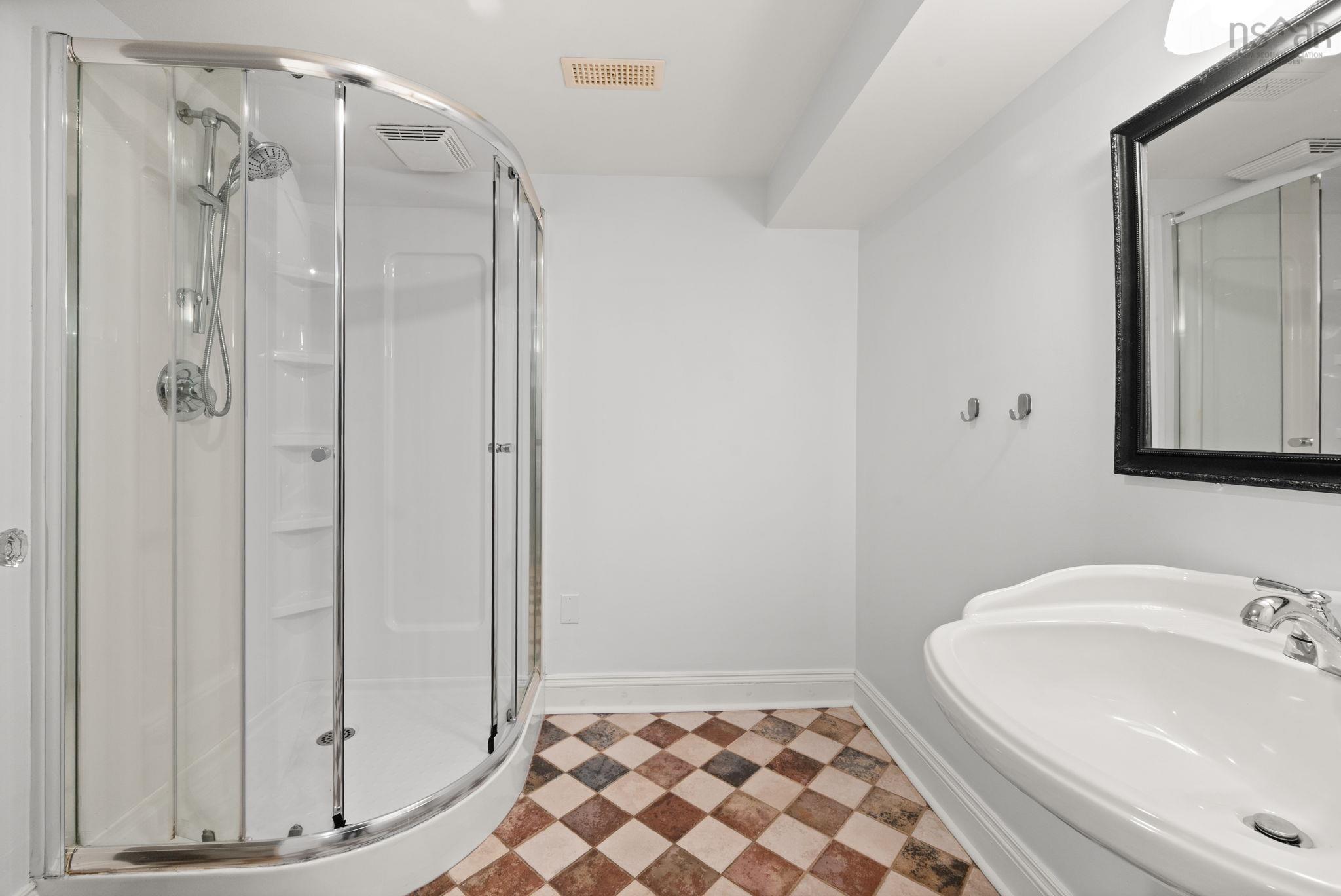 1139 Dalhousie Street photo #36