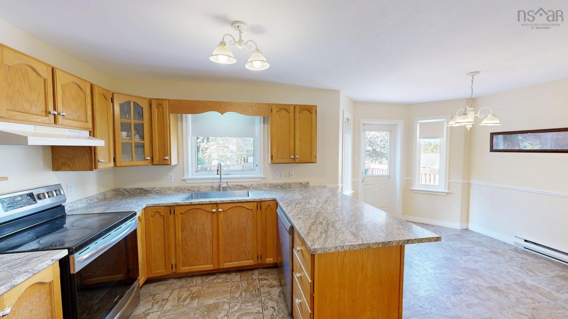 11 Glenbourne Court photo #13