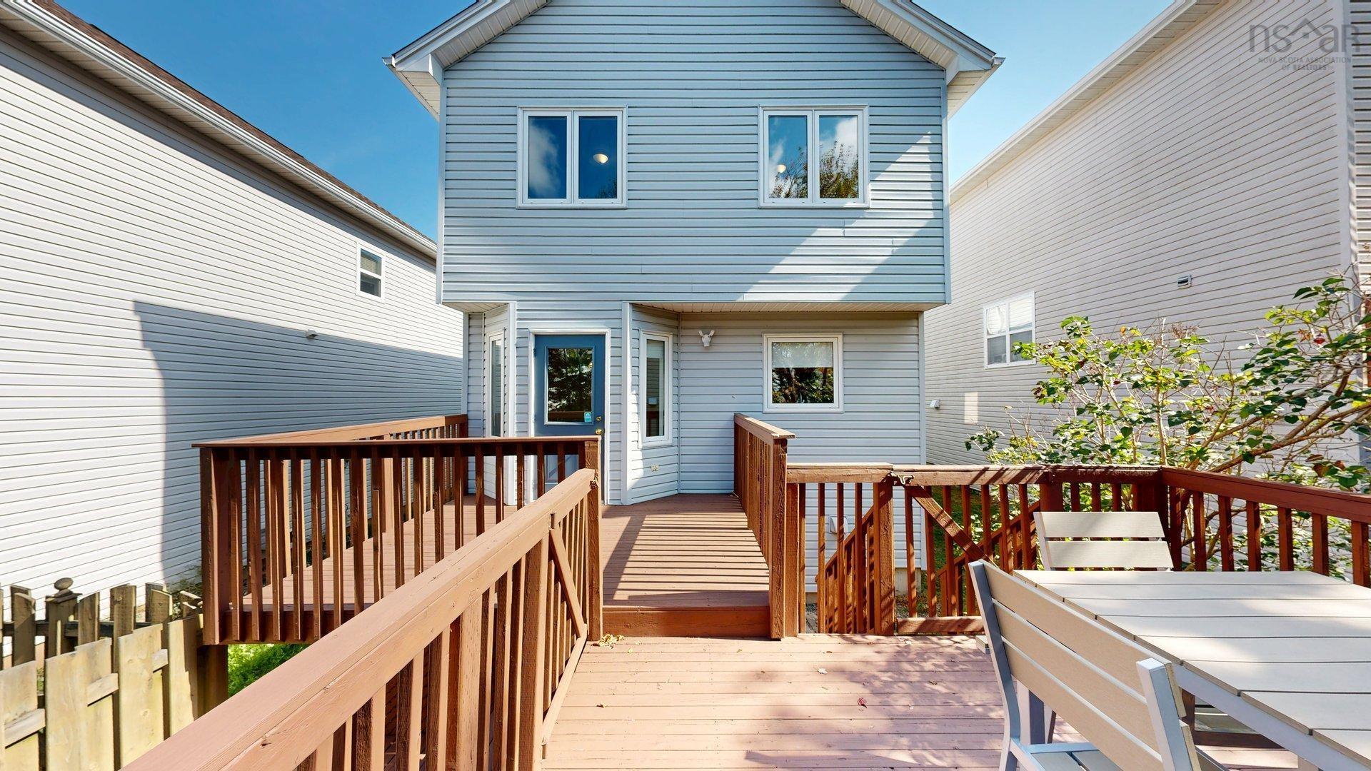 11 Glenbourne Court photo #16