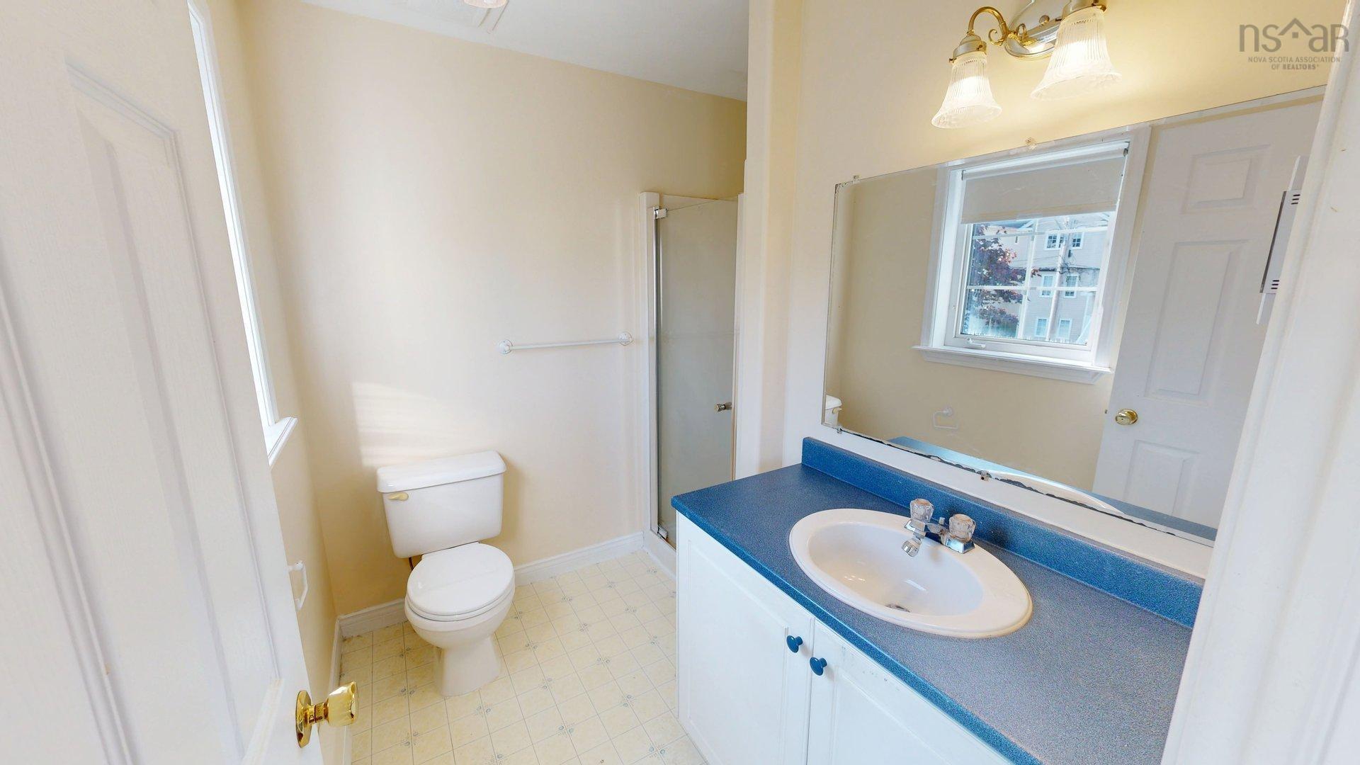 11 Glenbourne Court photo #24