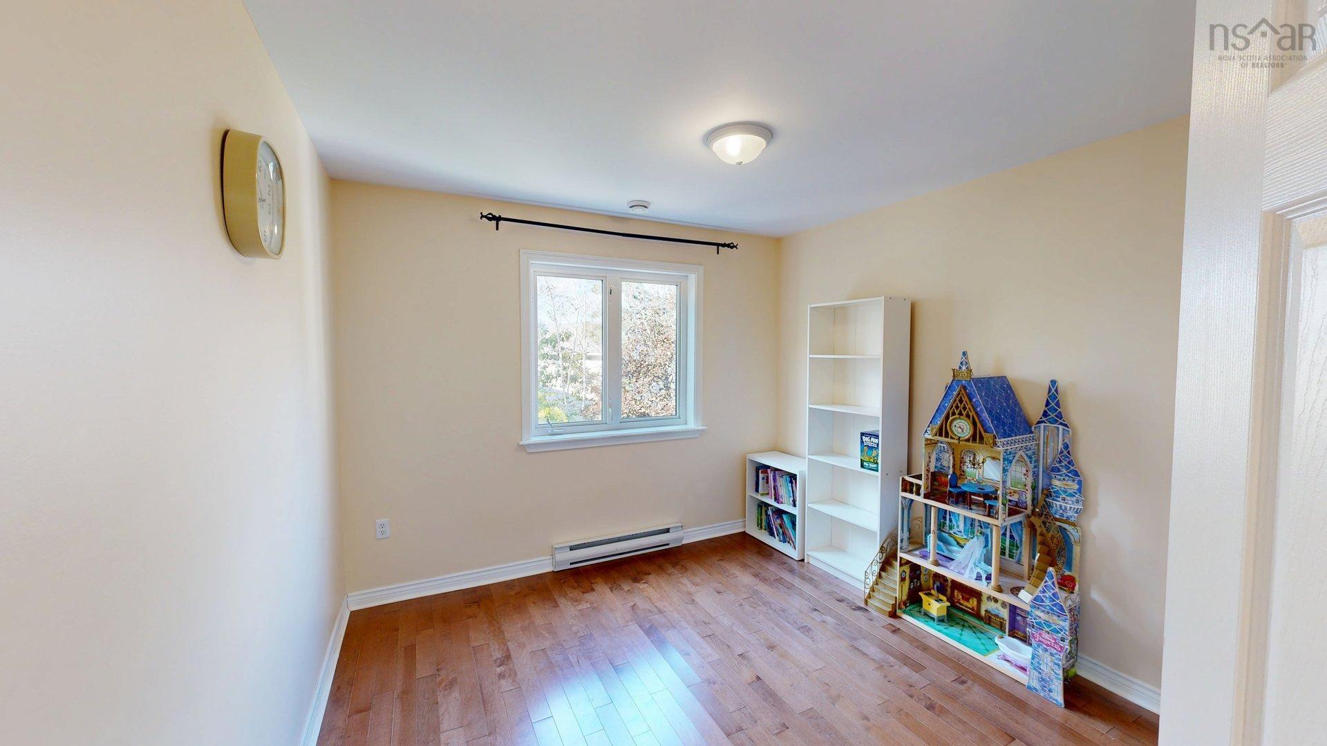 11 Glenbourne Court photo #25