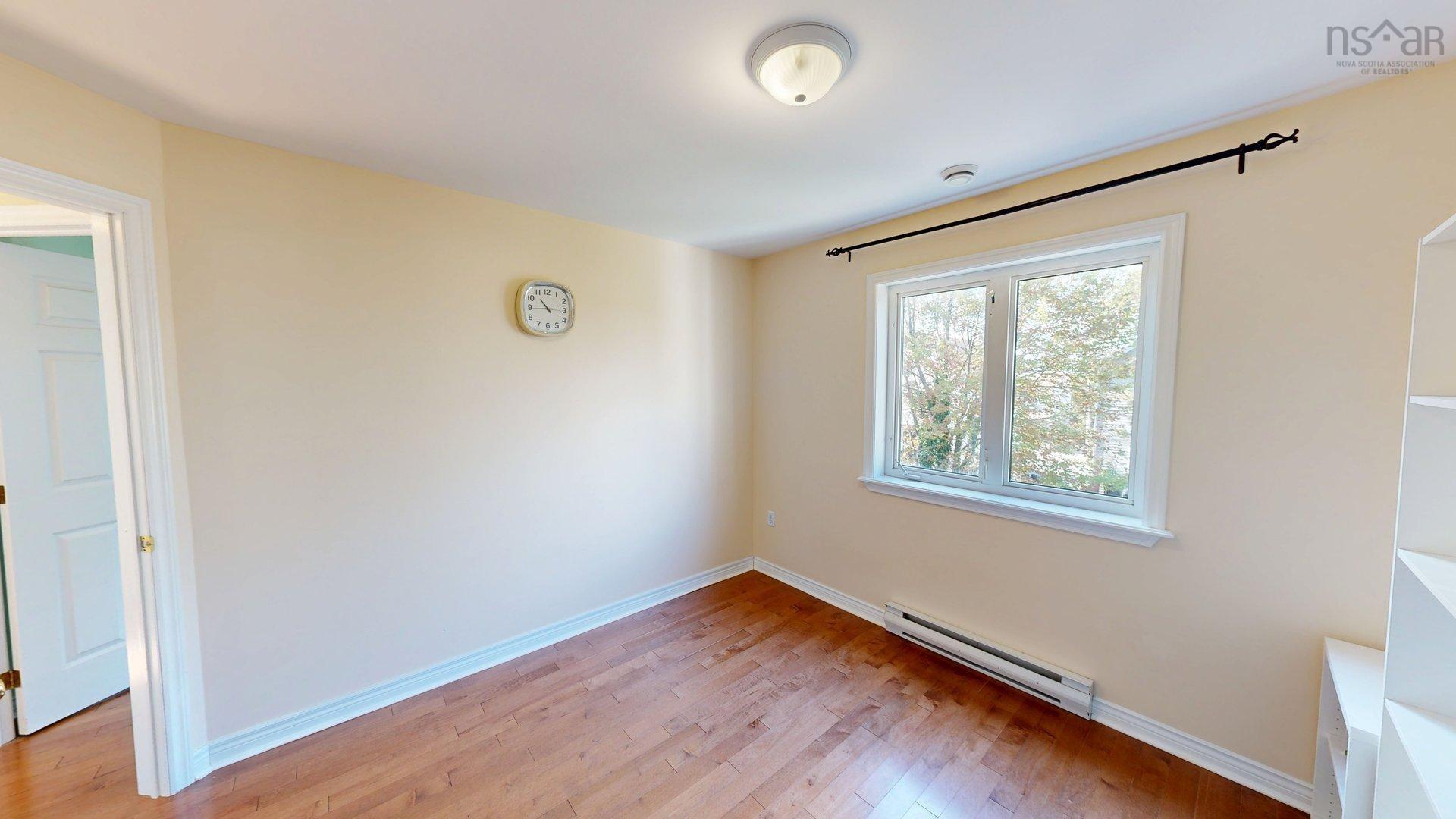 11 Glenbourne Court photo #27