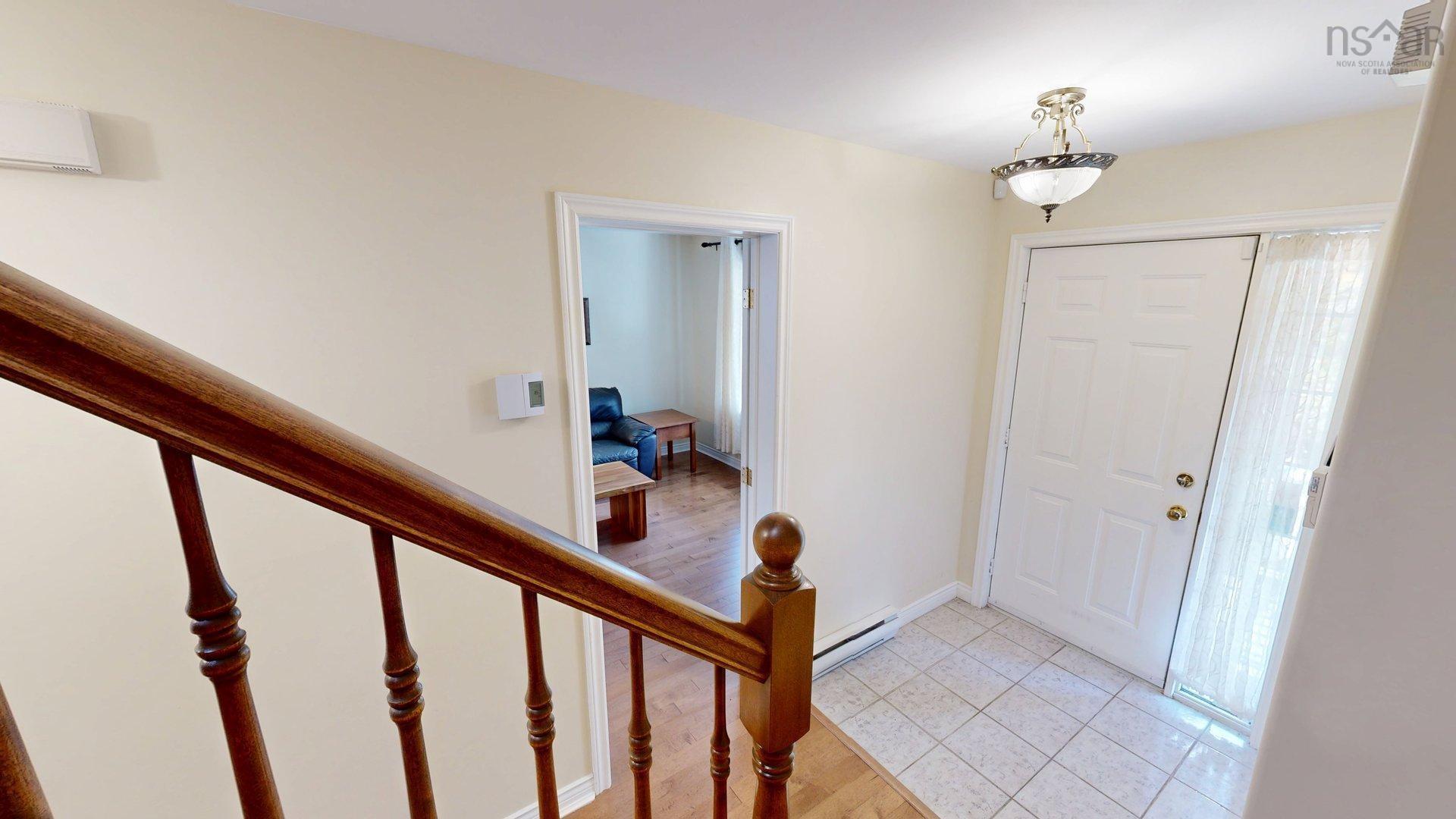 11 Glenbourne Court photo #31