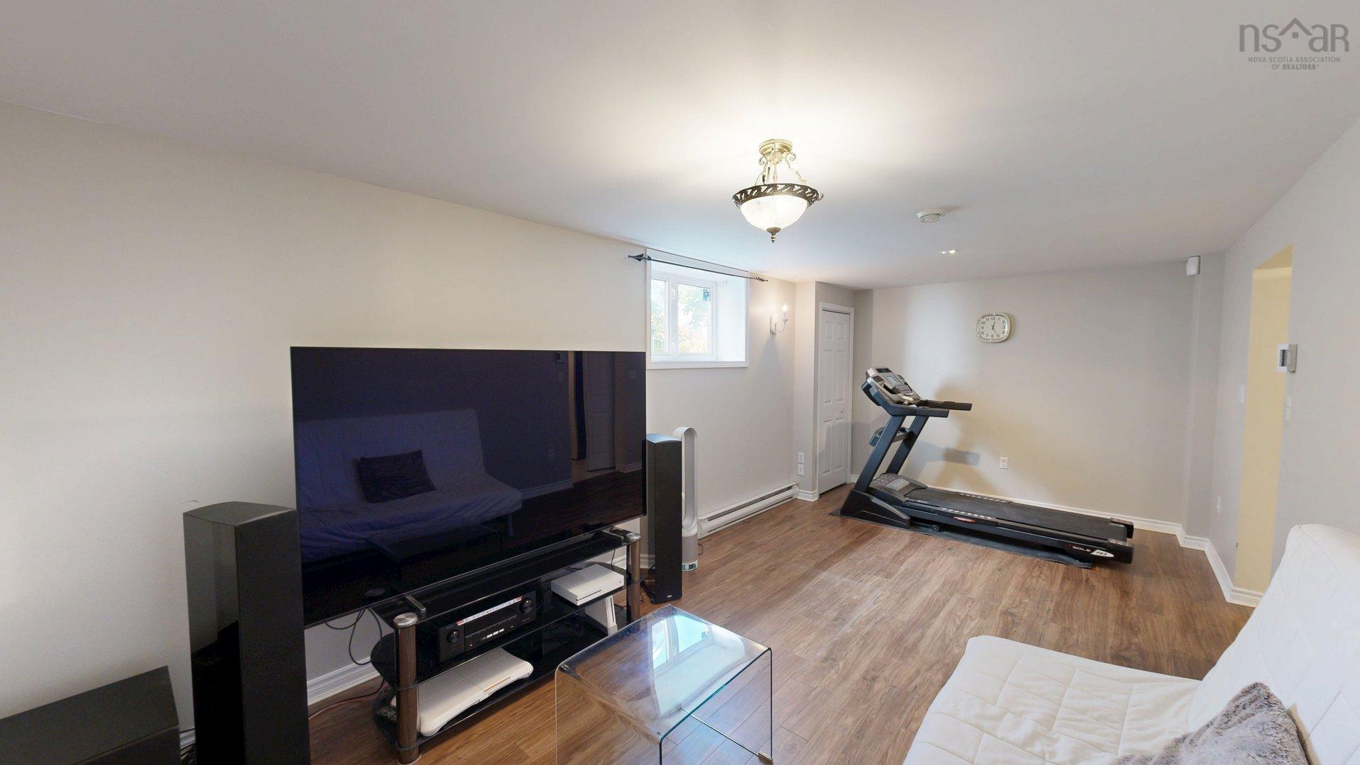 11 Glenbourne Court photo #33