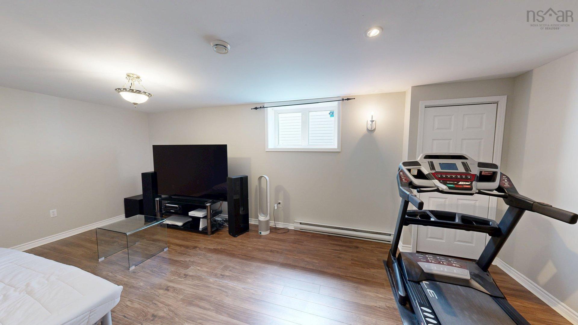 11 Glenbourne Court photo #34