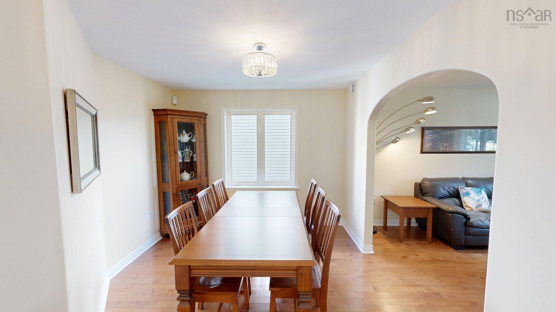 11 Glenbourne Court photo #10