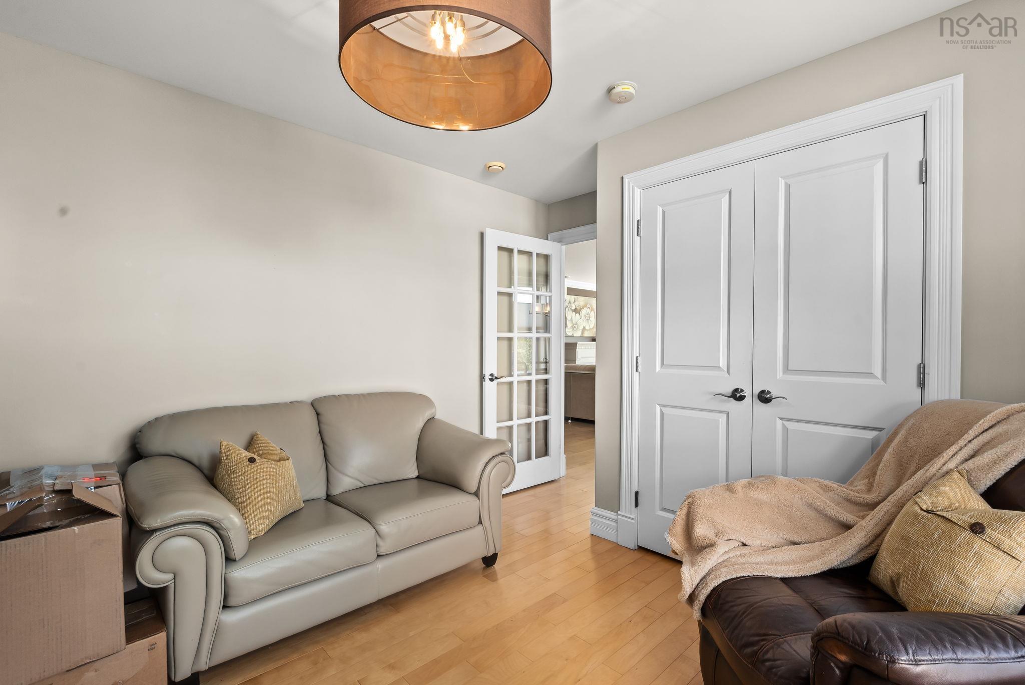 103 89 Pebblecreek Crescent photo #26