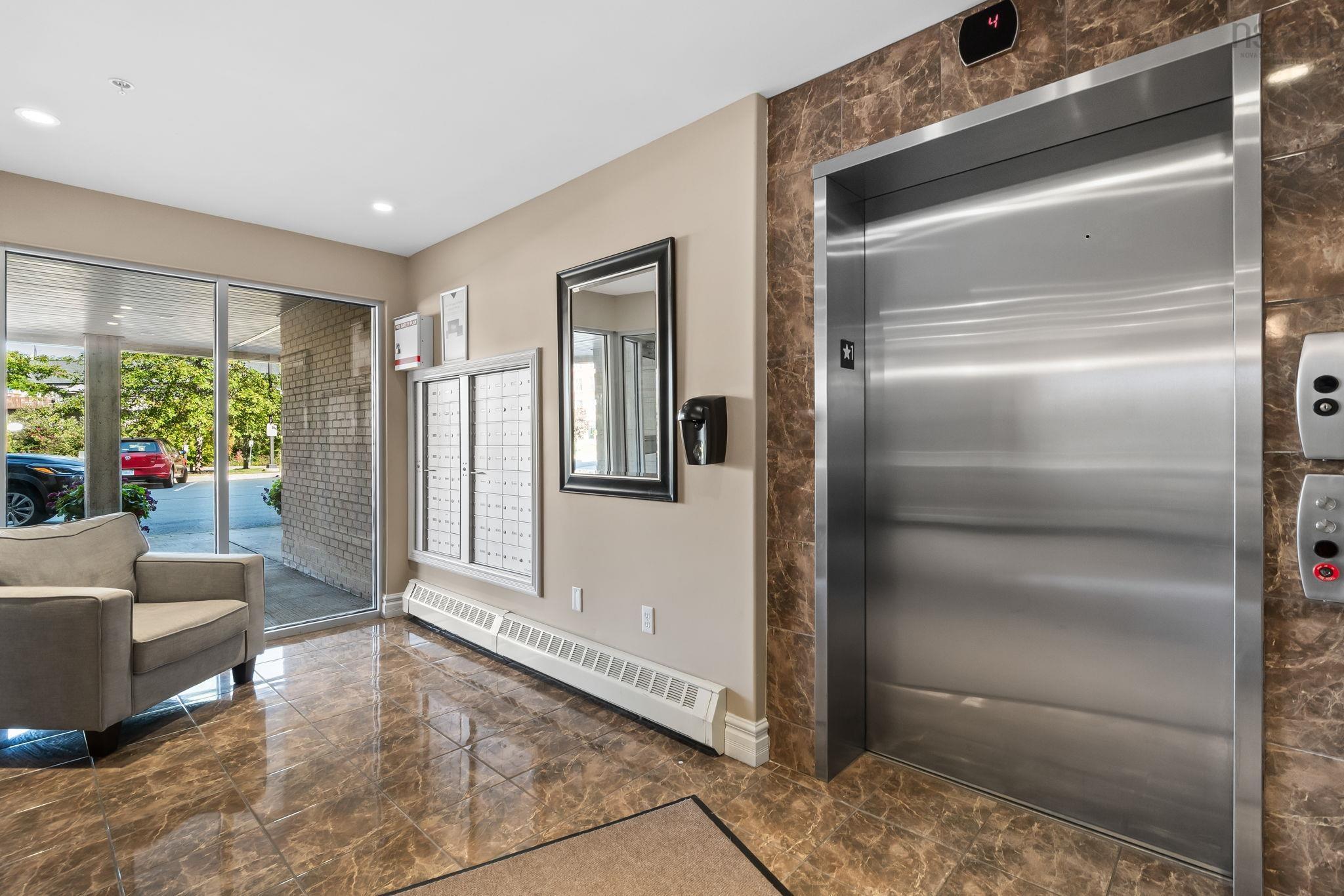 103 89 Pebblecreek Crescent photo #6