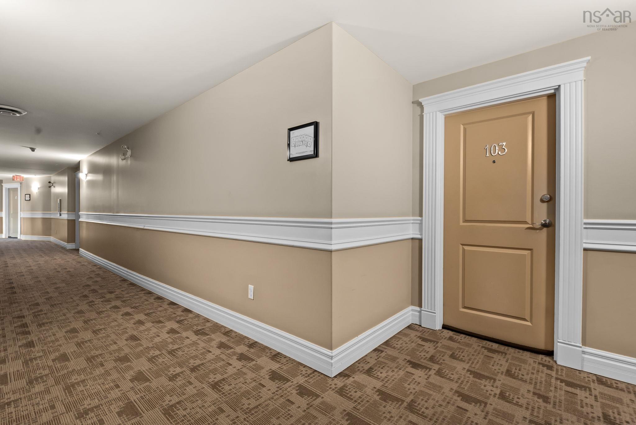 103 89 Pebblecreek Crescent photo #7