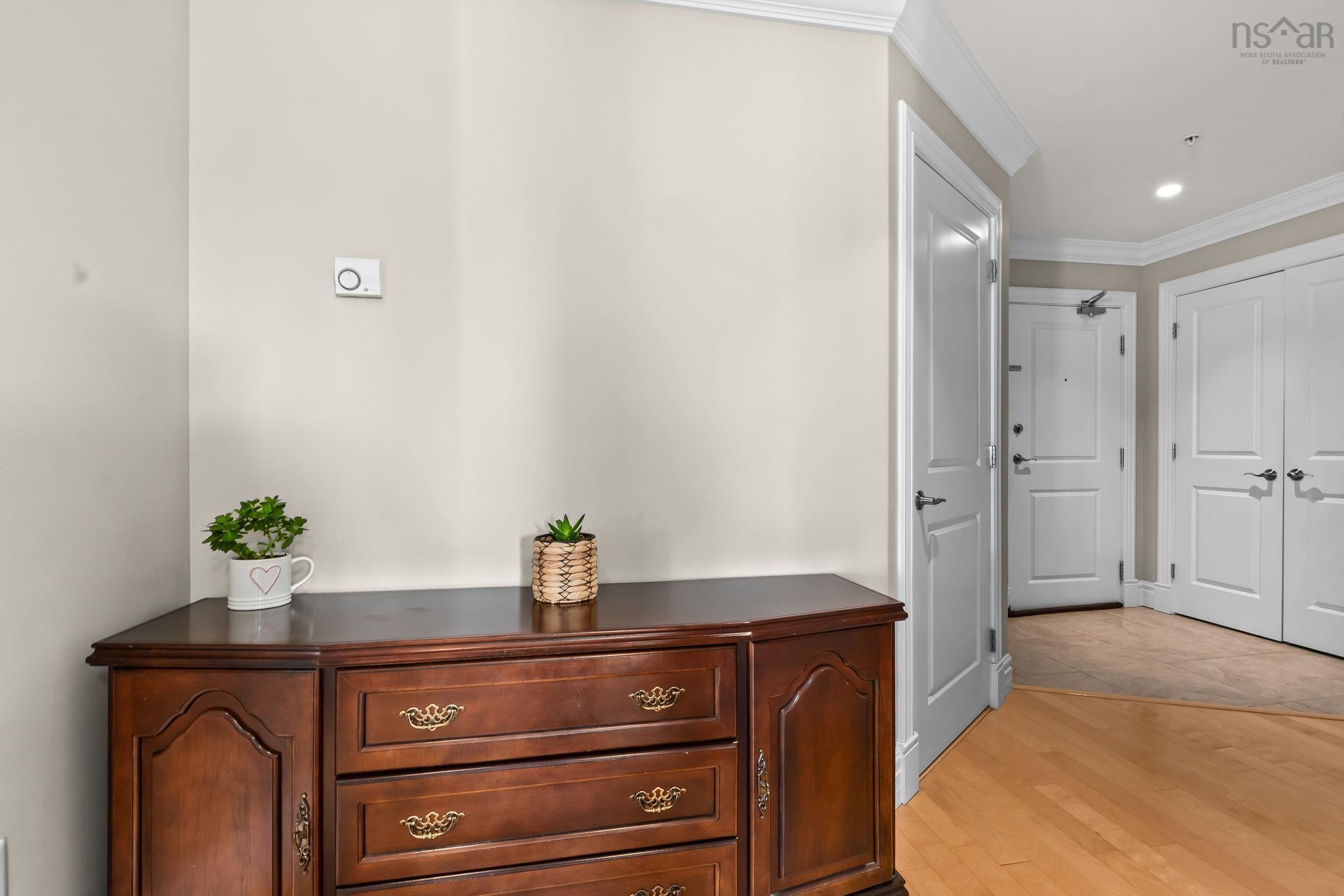 103 89 Pebblecreek Crescent photo #8