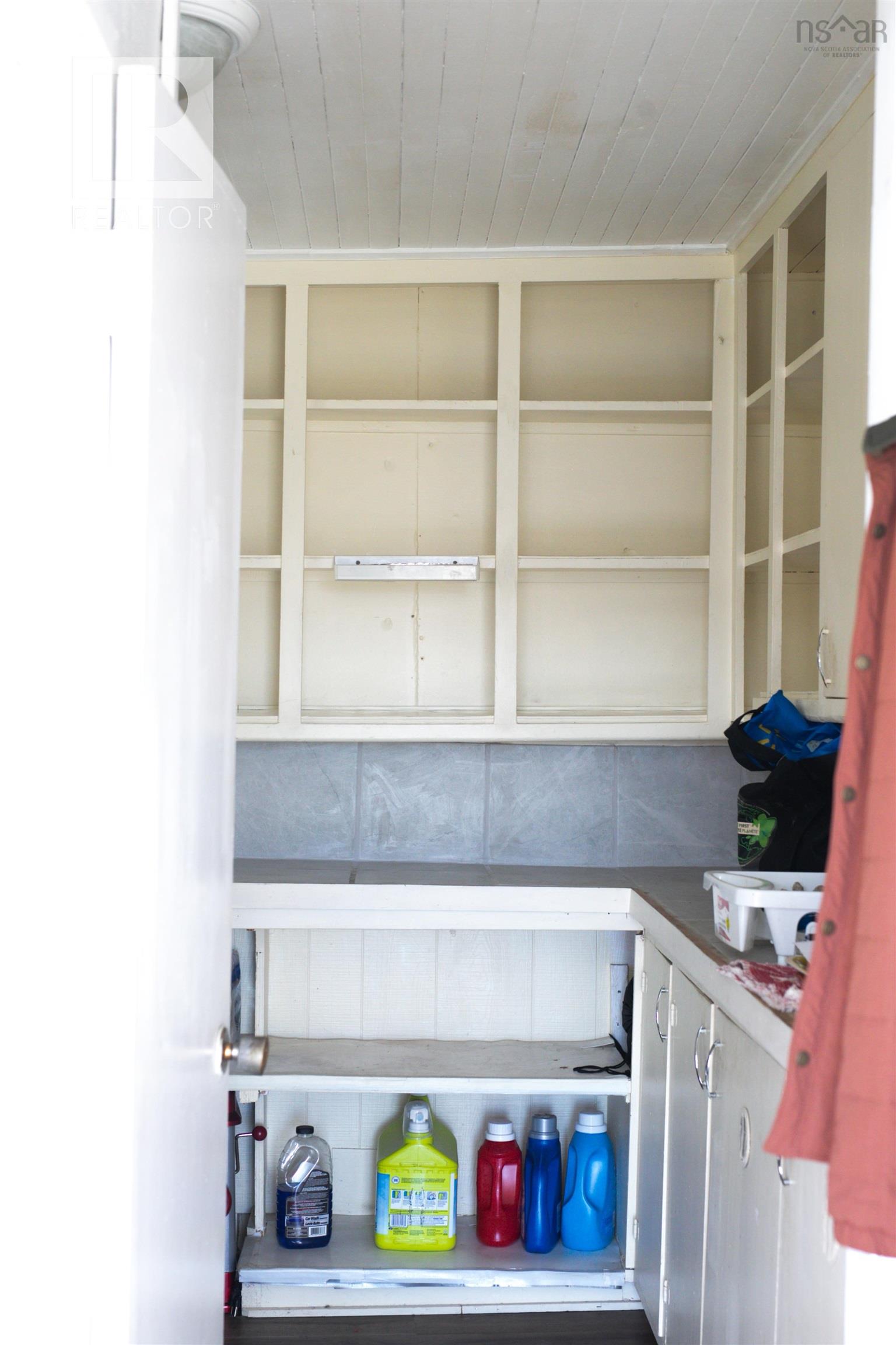 11 Harbourview Drive photo #14