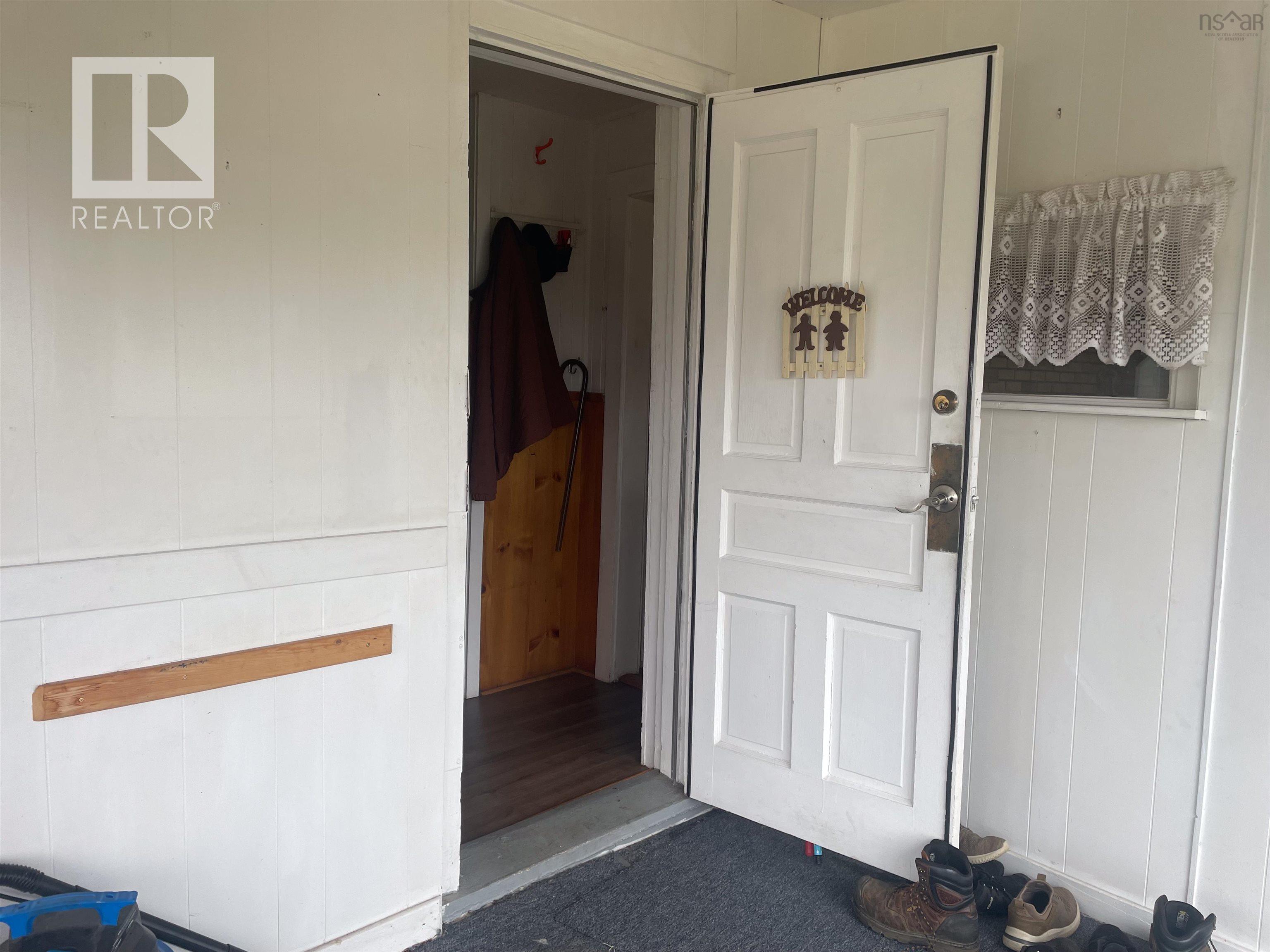 11 Harbourview Drive photo #15