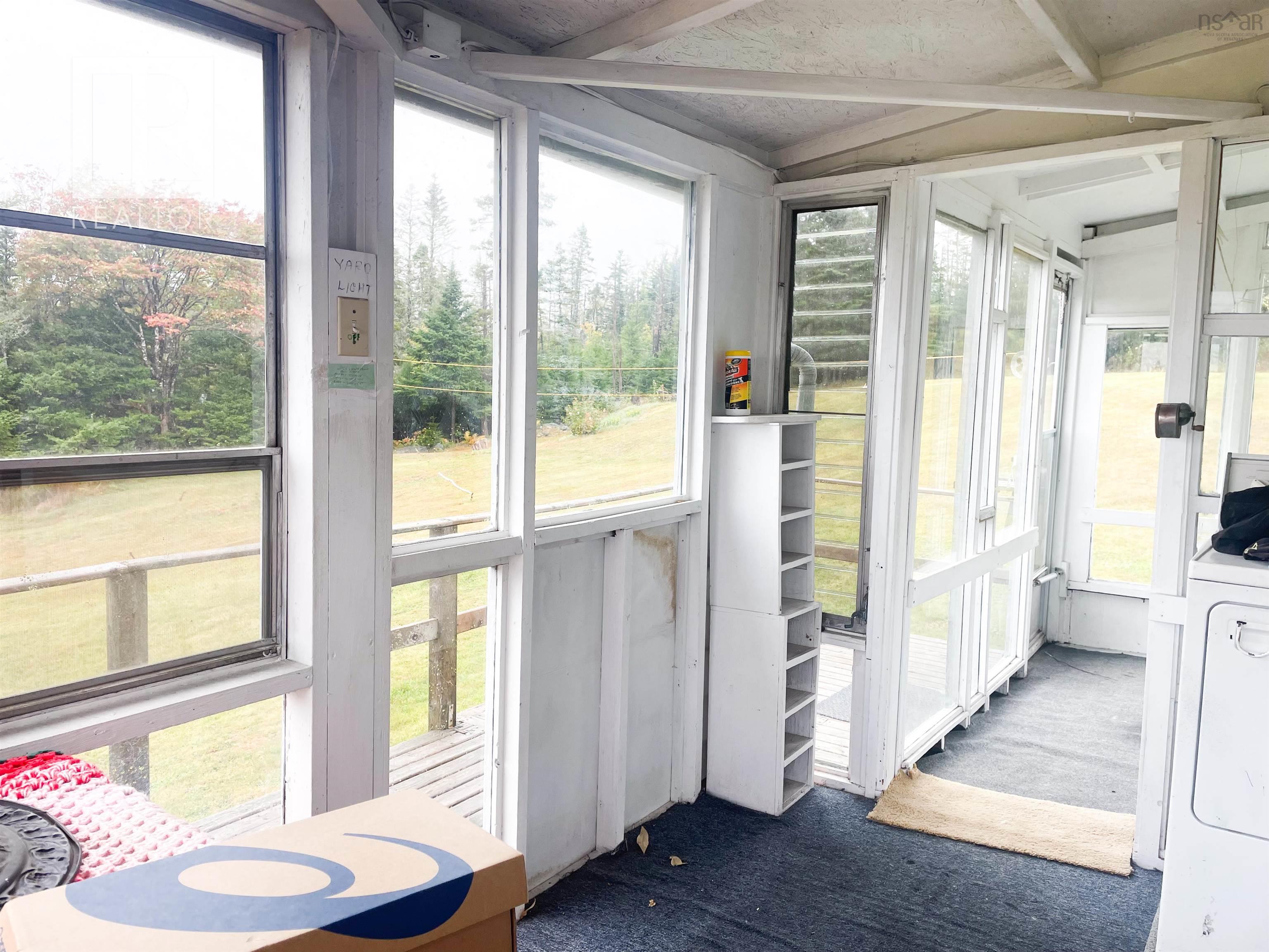 11 Harbourview Drive photo #17